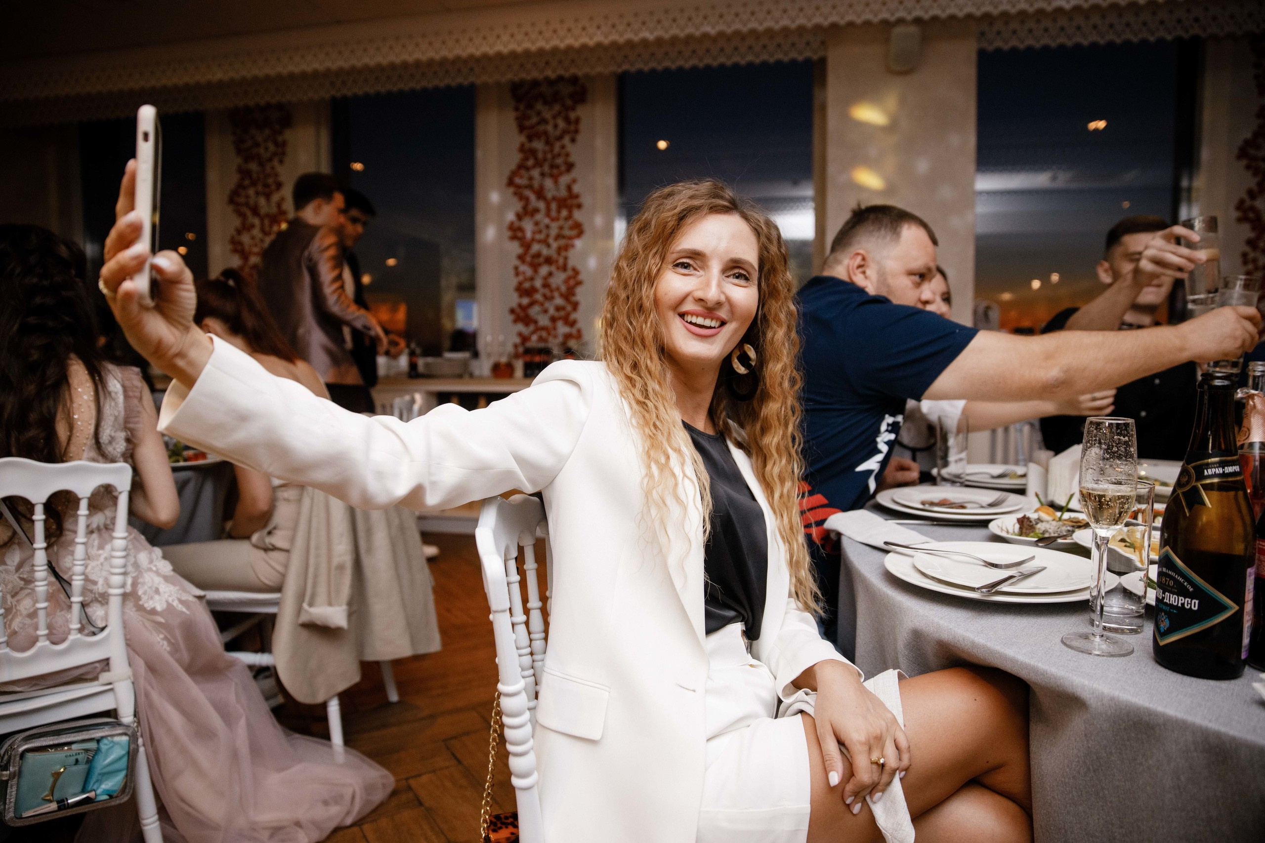 Выпускной. 36 школа. Ресторан Разговоры. Фотограф Андрей Баксов