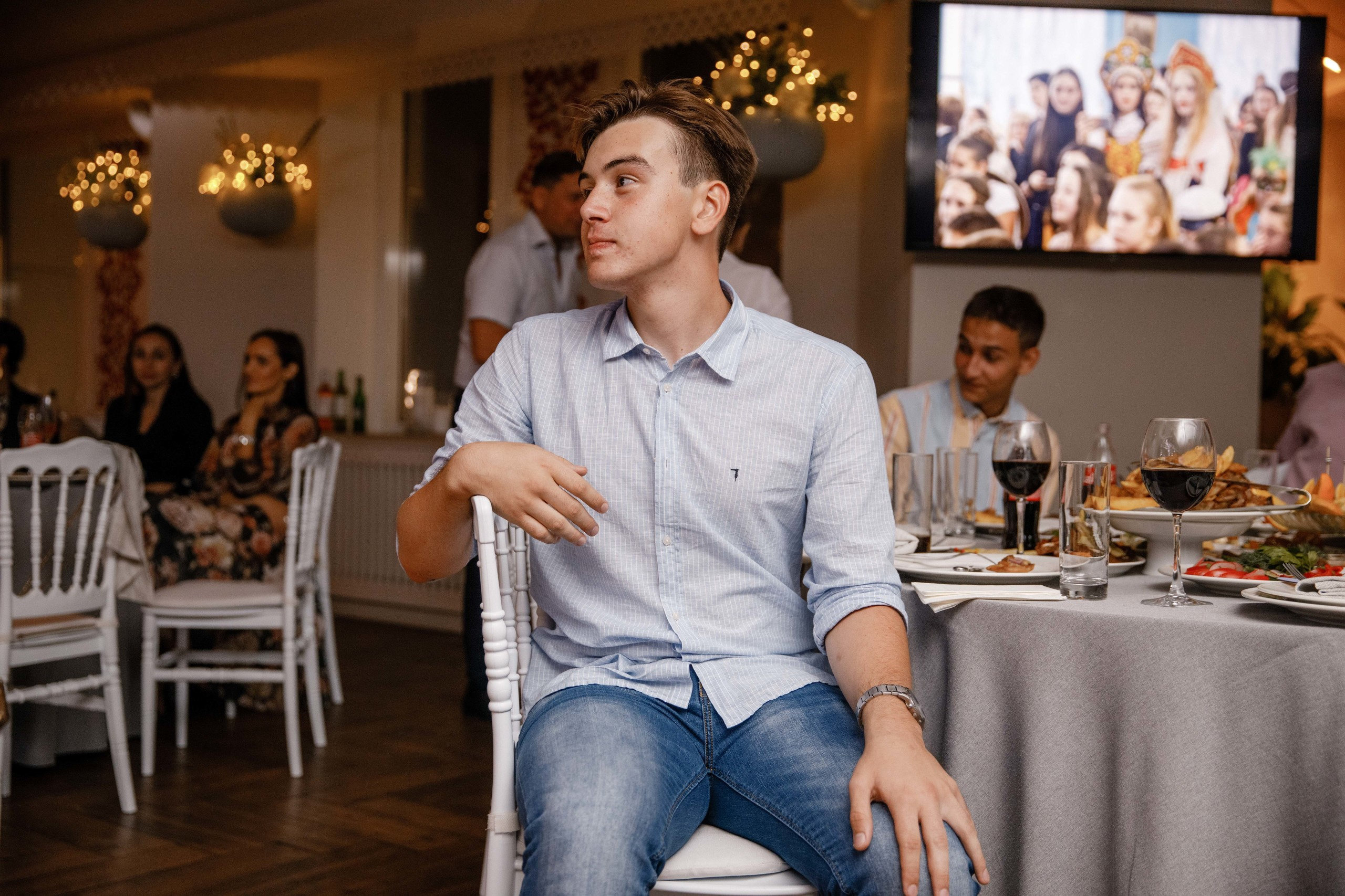 Выпускной. 36 школа. Ресторан Разговоры. Фотограф Андрей Баксов