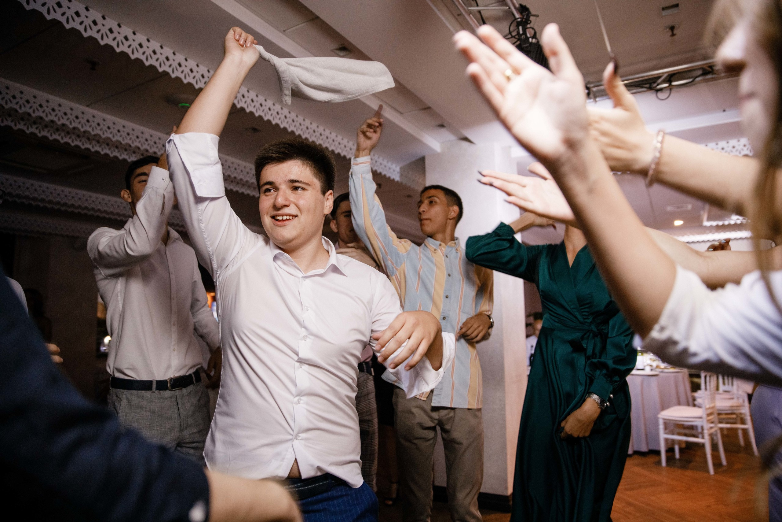 Выпускной. 36 школа. Ресторан Разговоры. Фотограф Андрей Баксов