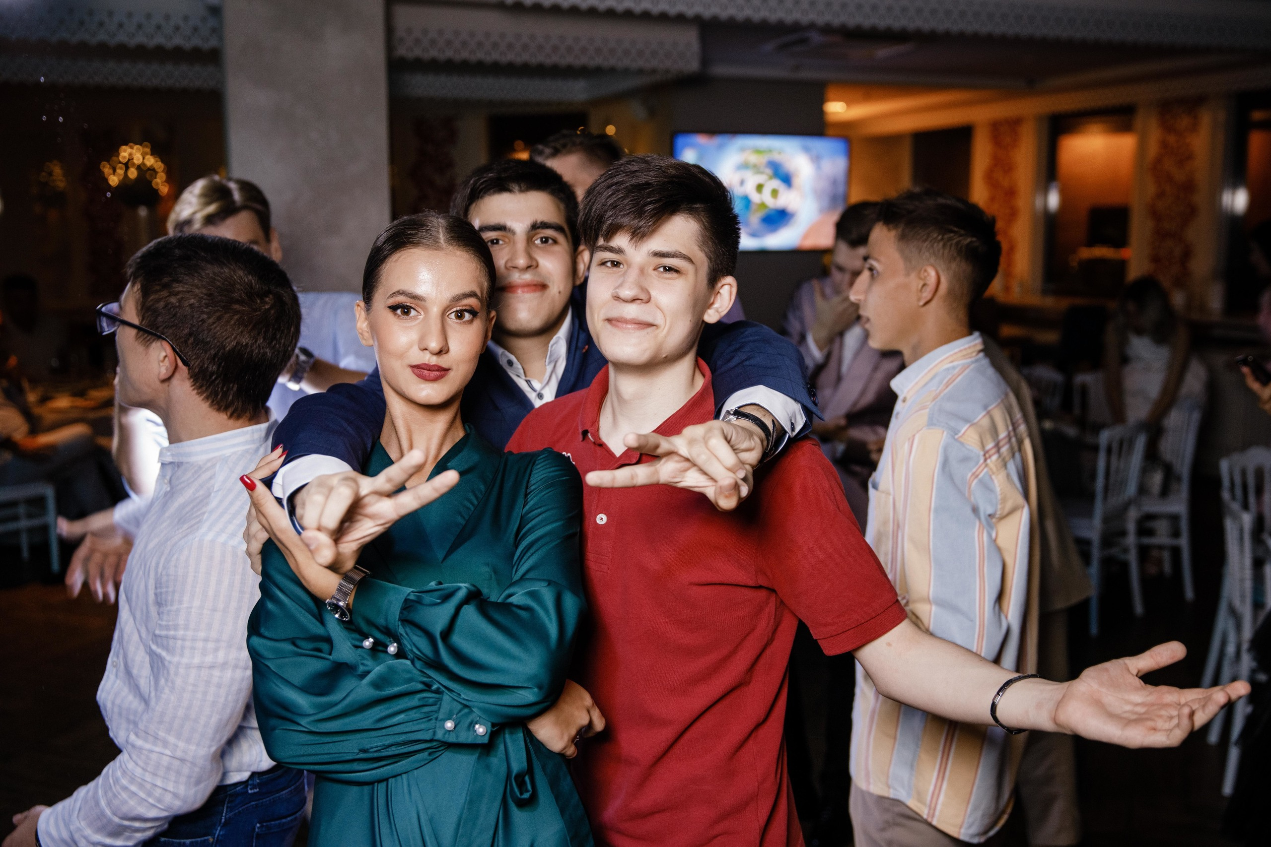 Выпускной. 36 школа. Ресторан Разговоры. Фотограф Андрей Баксов