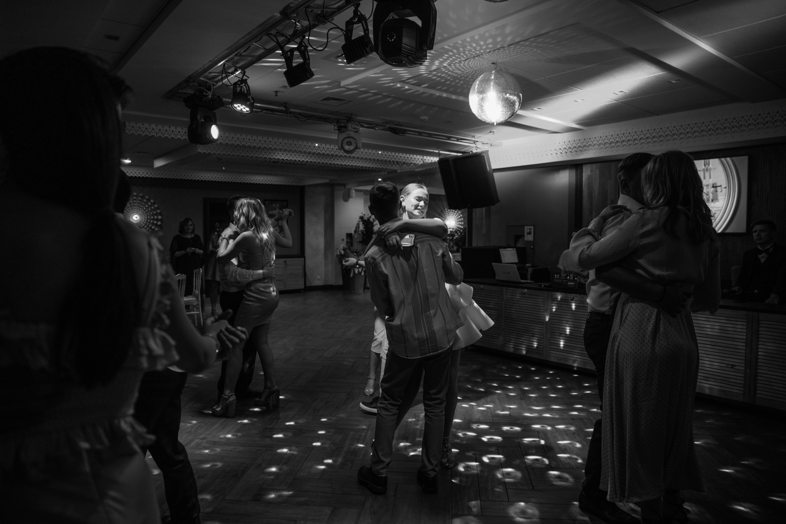 Выпускной. 36 школа. Ресторан Разговоры. Фотограф Андрей Баксов