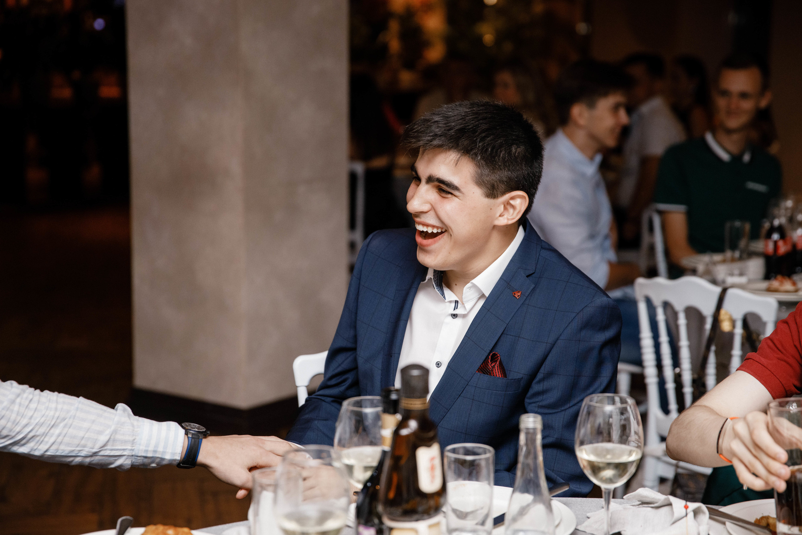 Выпускной. 36 школа. Ресторан Разговоры. Фотограф Андрей Баксов