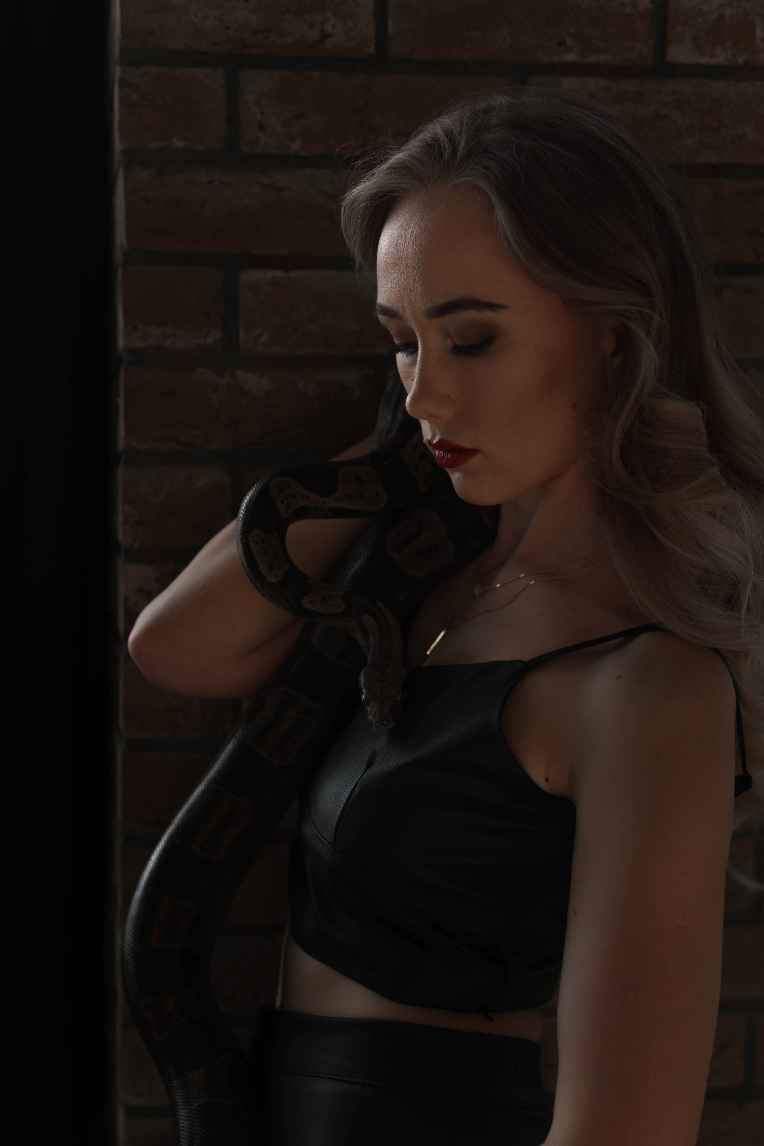 Настя и змея. Фотограф Kostyanika_olga в Екатеринбурге