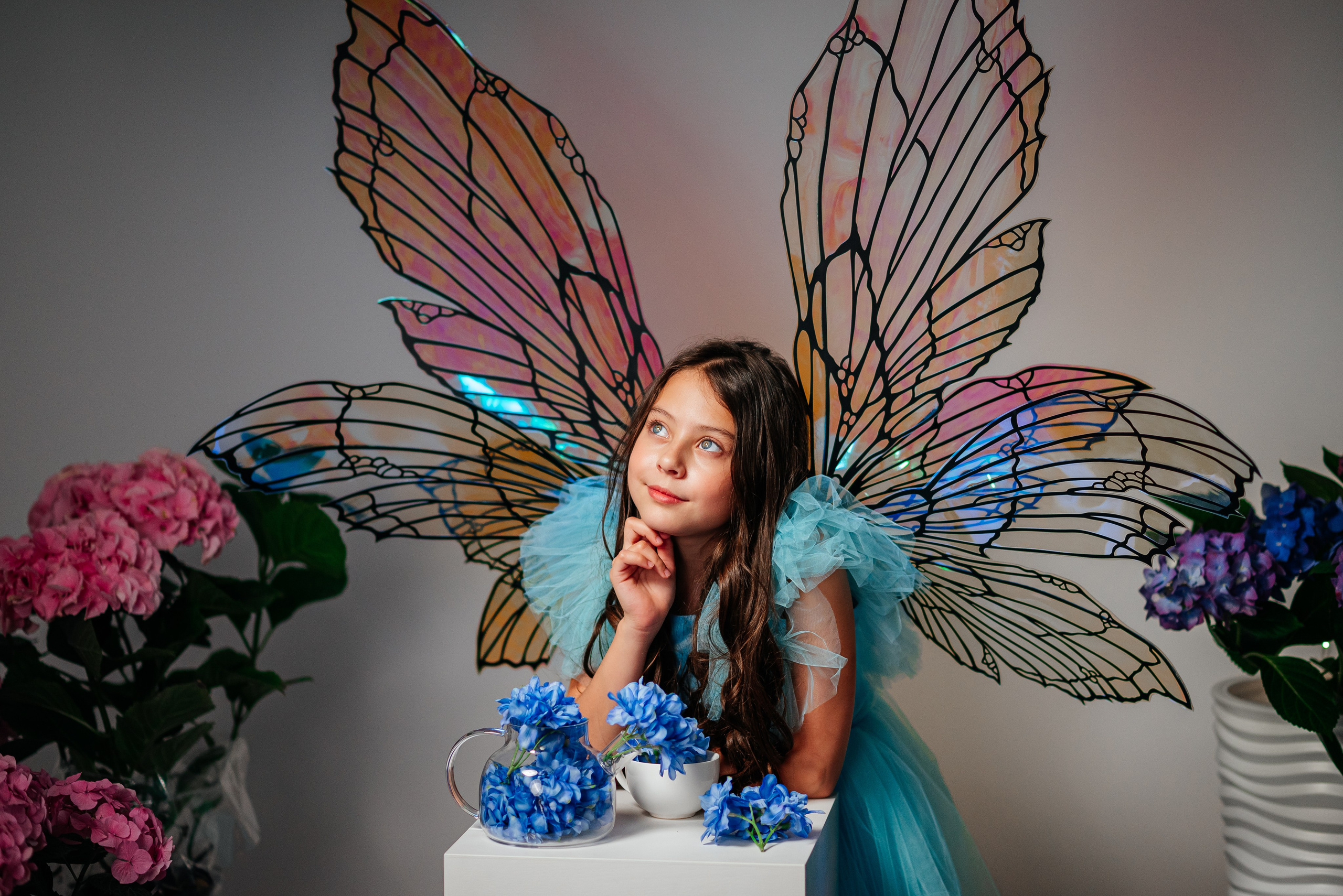 Вероника и гортензии. Семейный фотограф в Краснодаре