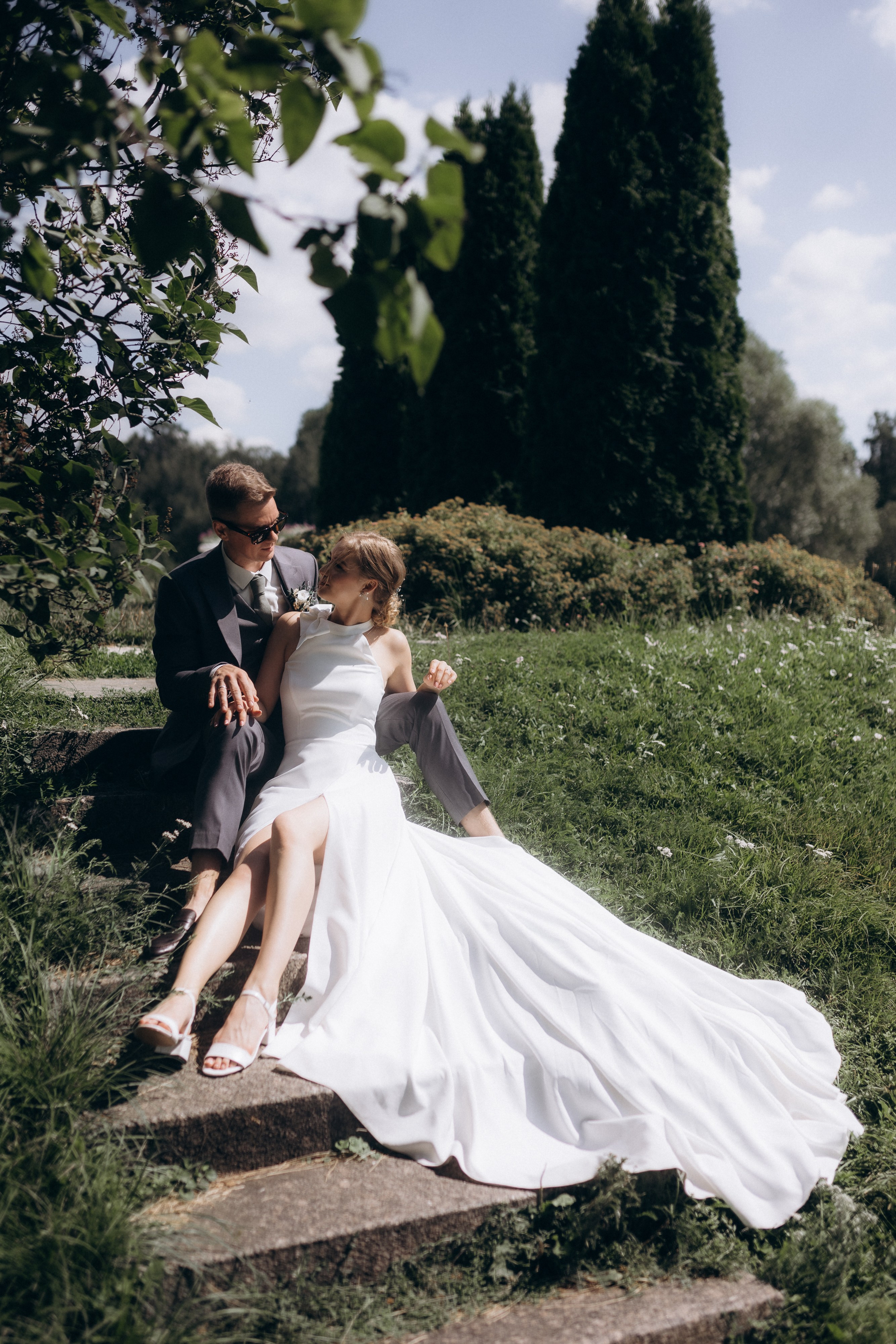 Свадебная фотосессия в Главном Ботаническом саду и в оранжерее. Свадебный фотограф в Москве Мария Крош