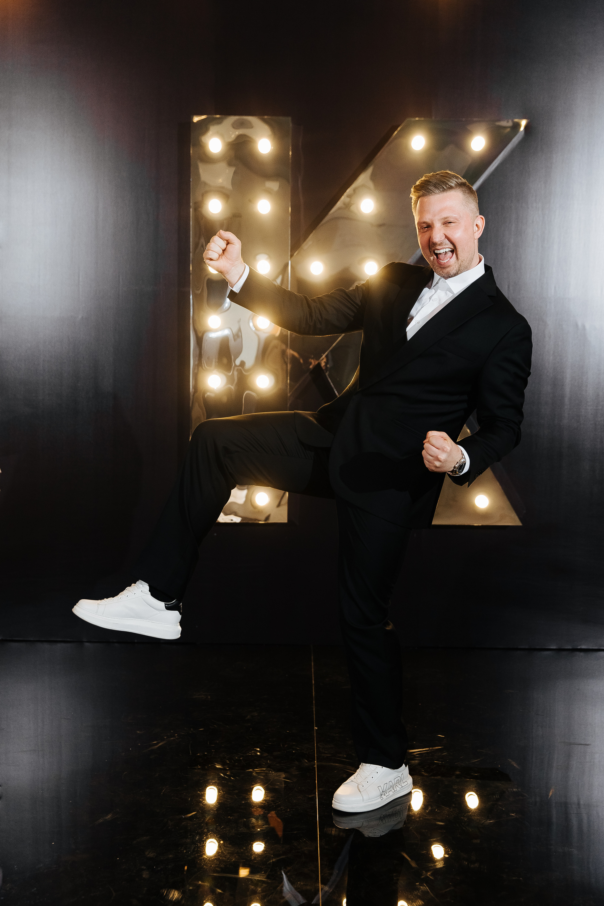 Репортаж ДР в Пассаже. Фотограф в Красноярске Надежда Воскресенская