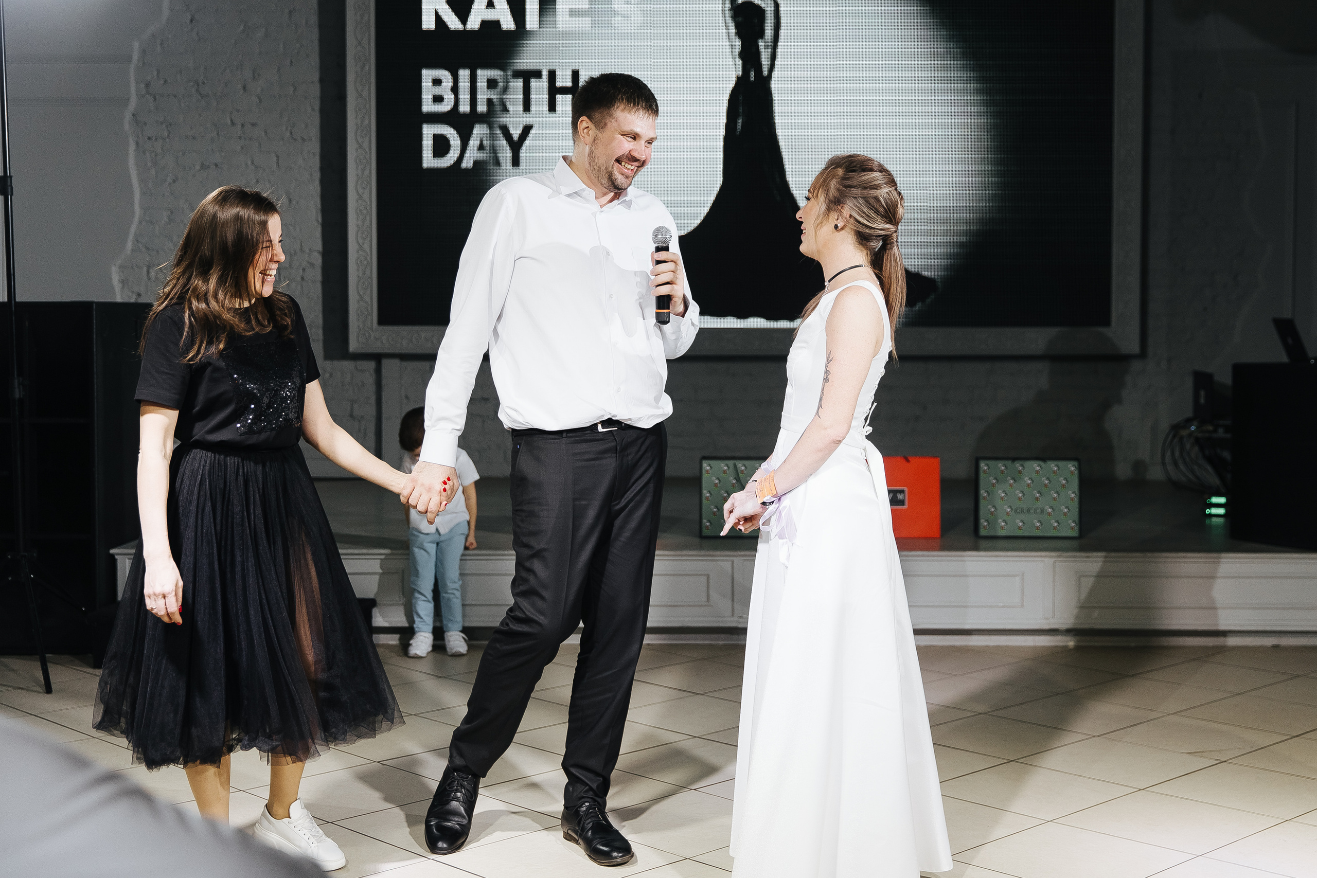 Репортаж ДР в Пассаже. Фотограф в Красноярске Надежда Воскресенская