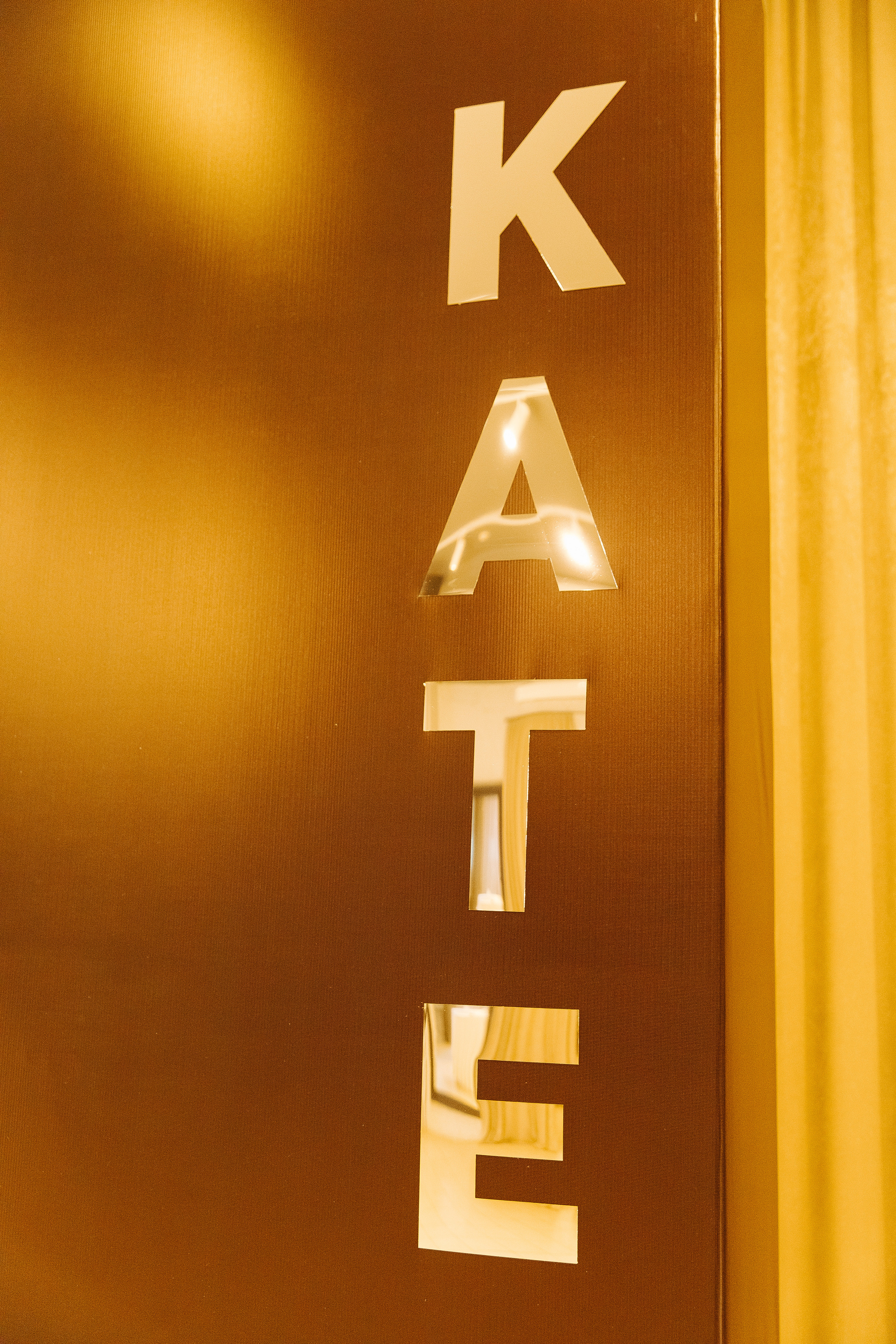 Репортаж ДР в Пассаже. Фотограф в Красноярске Надежда Воскресенская