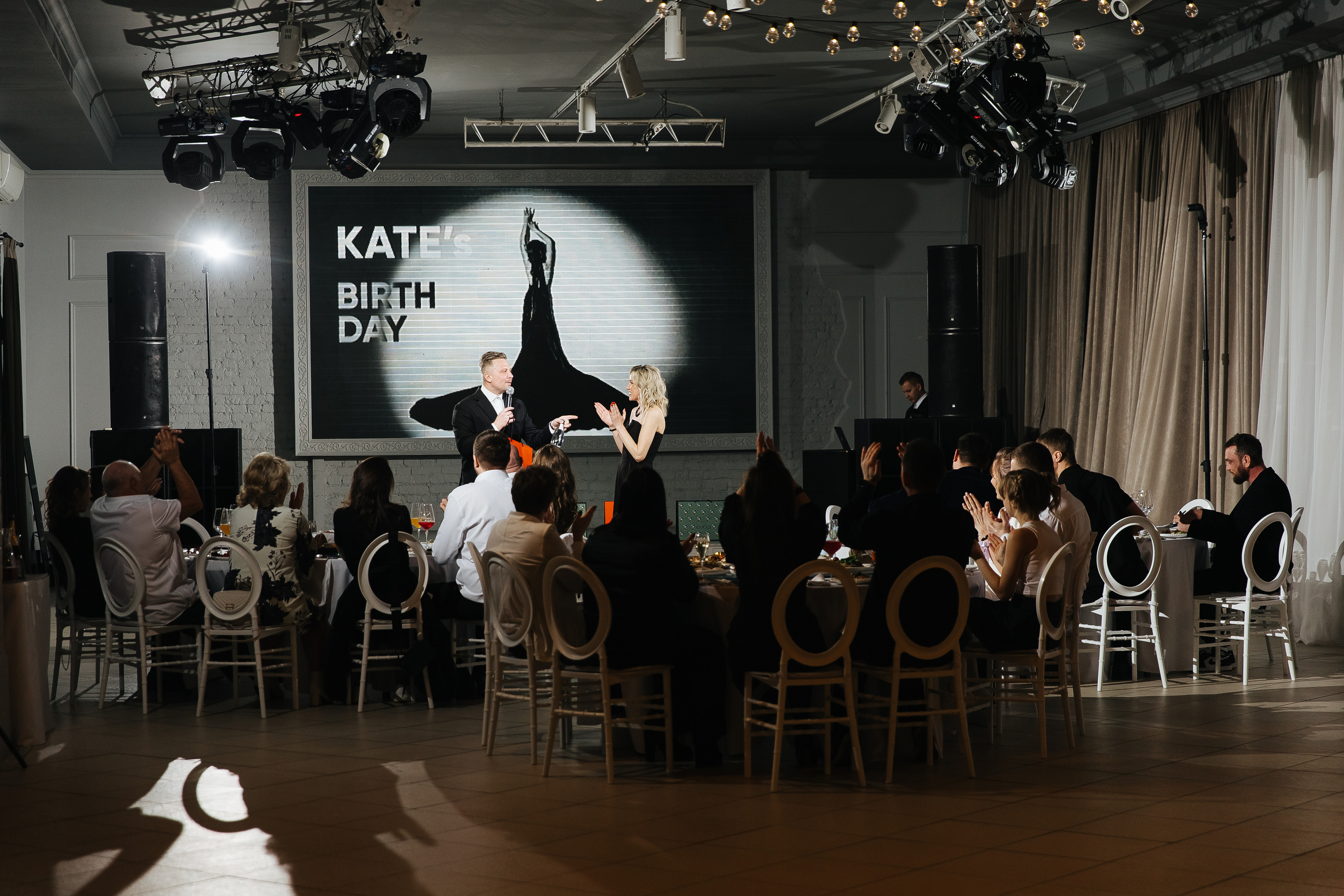 Репортаж ДР в Пассаже. Фотограф в Красноярске Надежда Воскресенская