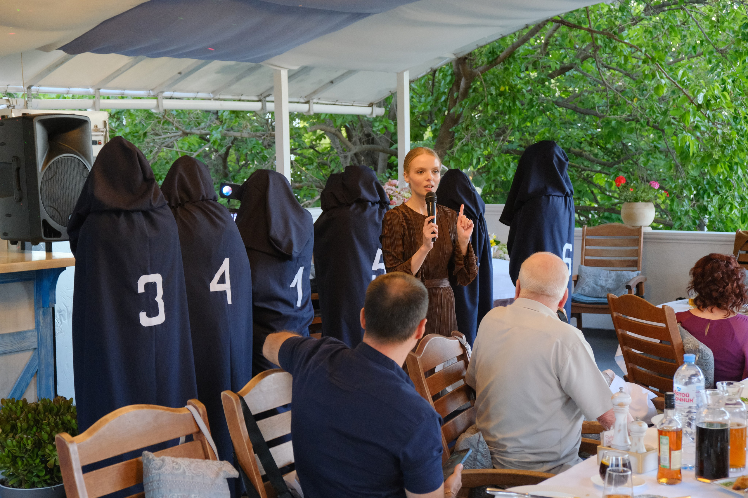 Свадебная фотосессия в Старая ялтинская дорога, фотолент. Профессиональная фотосъемка в Крыму. Натуральные эмоции и живые кадры. Забронируйте дату прямо сейчас!