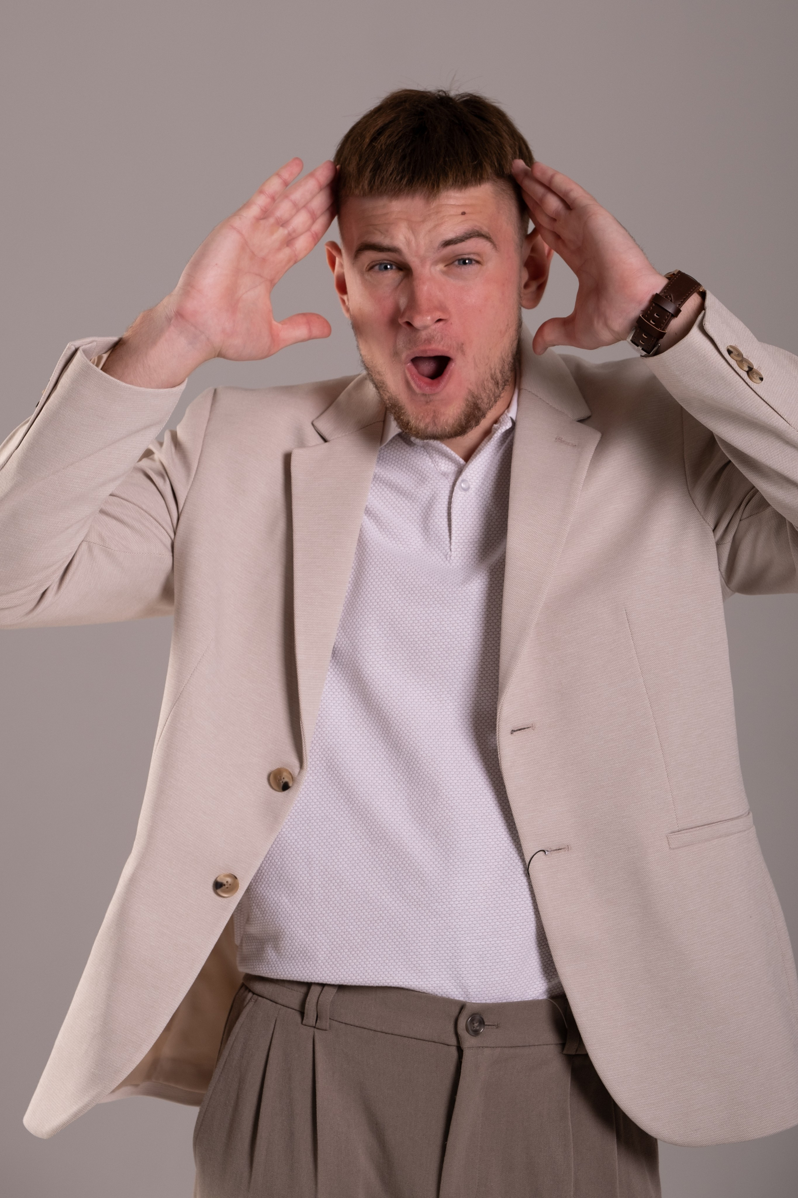 Владимир. Профессиональная фотосъемка в Крыму. Натуральные эмоции и живые кадры. Забронируйте дату прямо сейчас!