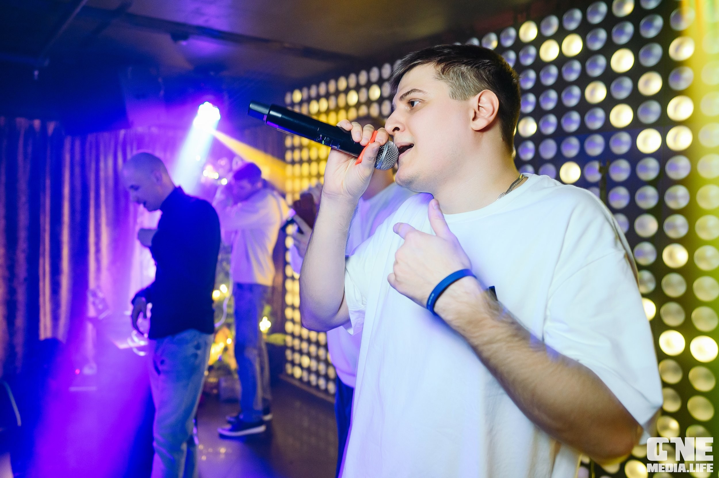 Фоторепортаж из караоке-клуба Эйфория. One Media Life: фоторепортажи, фотоотчеты с мероприятий и заведений