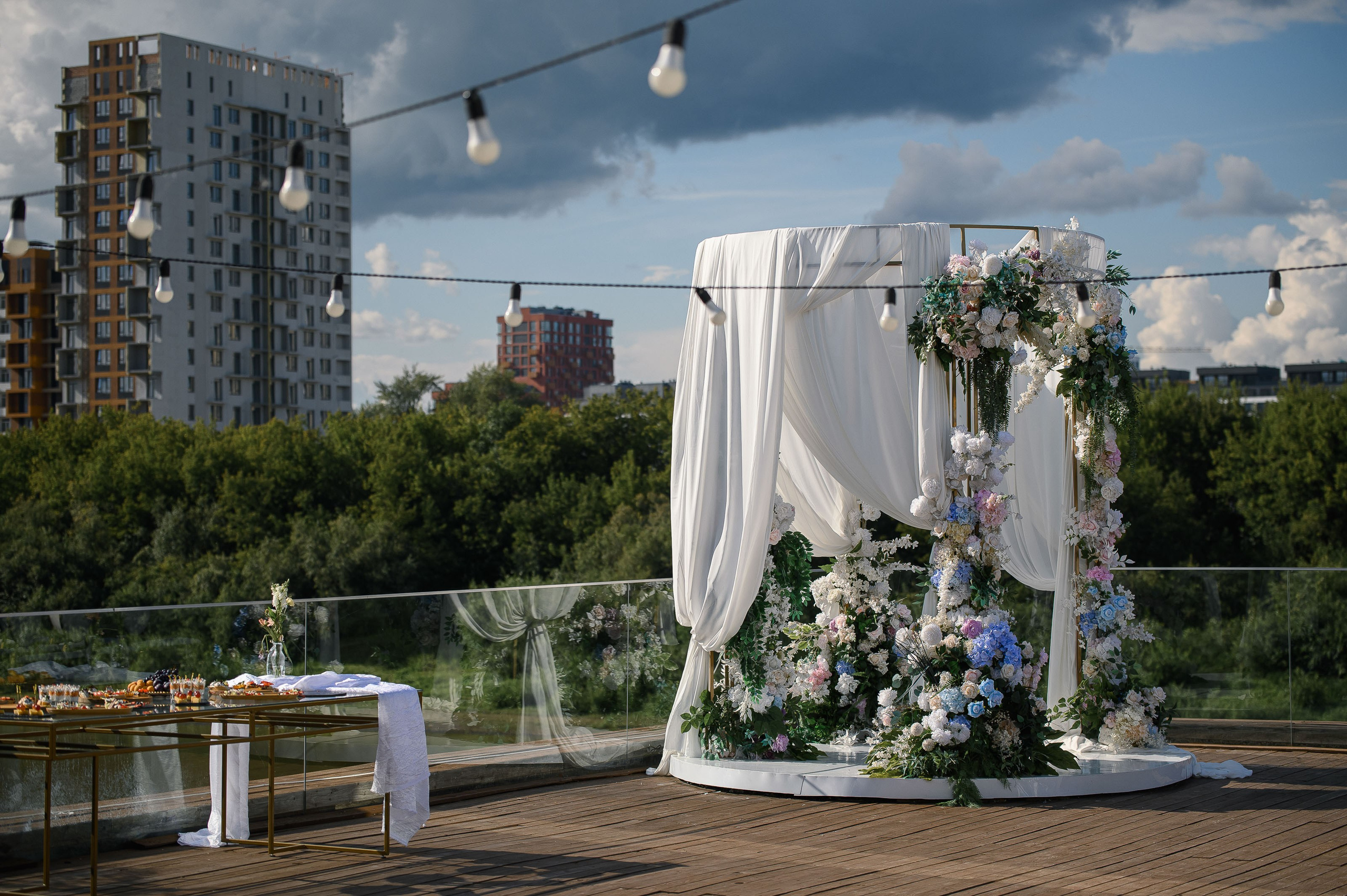 Одним солнечным днем на берегу реки. Евгений Нисковских — свадебный и репортажный фотограф в Тюмени