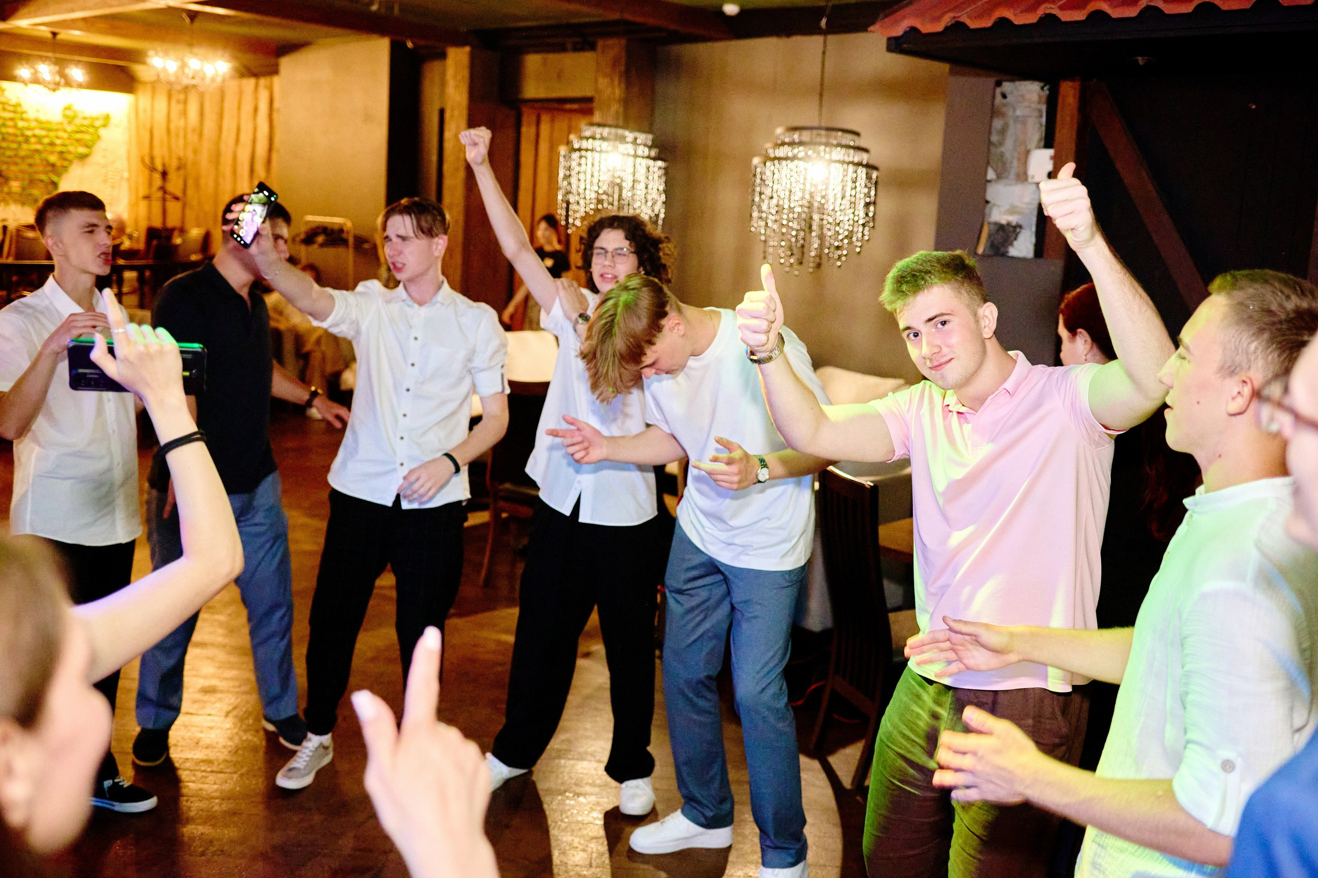 Выпускной 35 Сош. Фотограф Выпускные альбомы Таганрог Сергей Коробченко