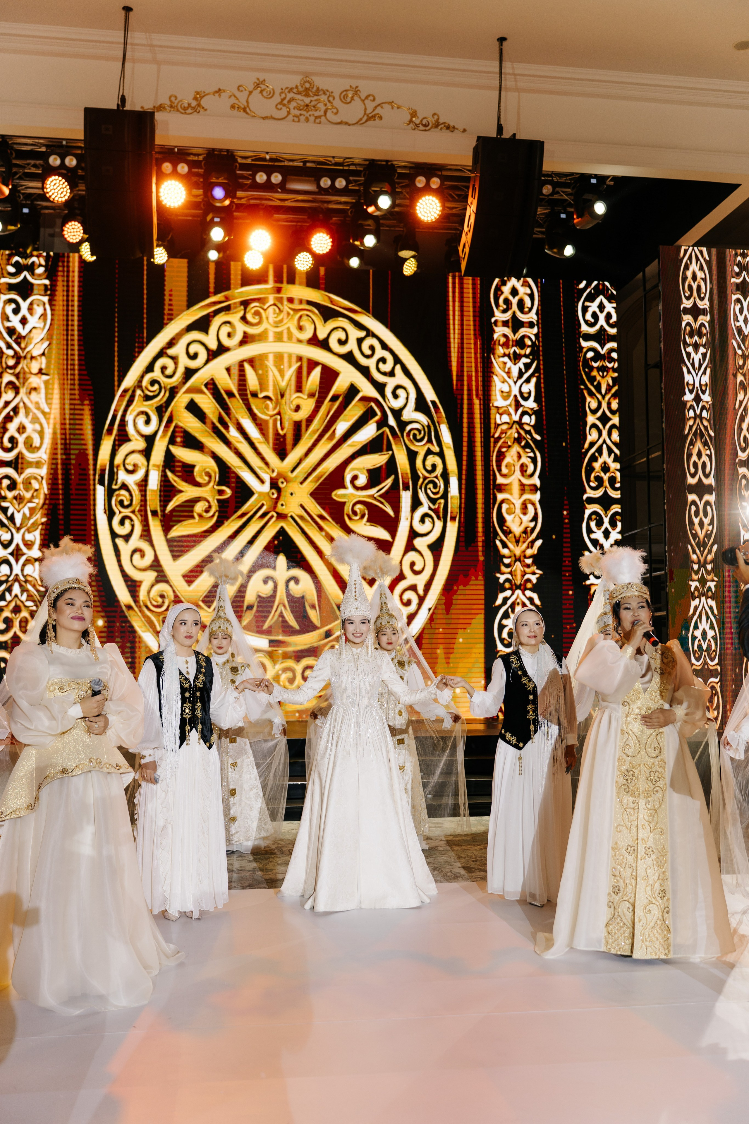 Maral — Qyz uzatu. Wedding and Love story Photographer