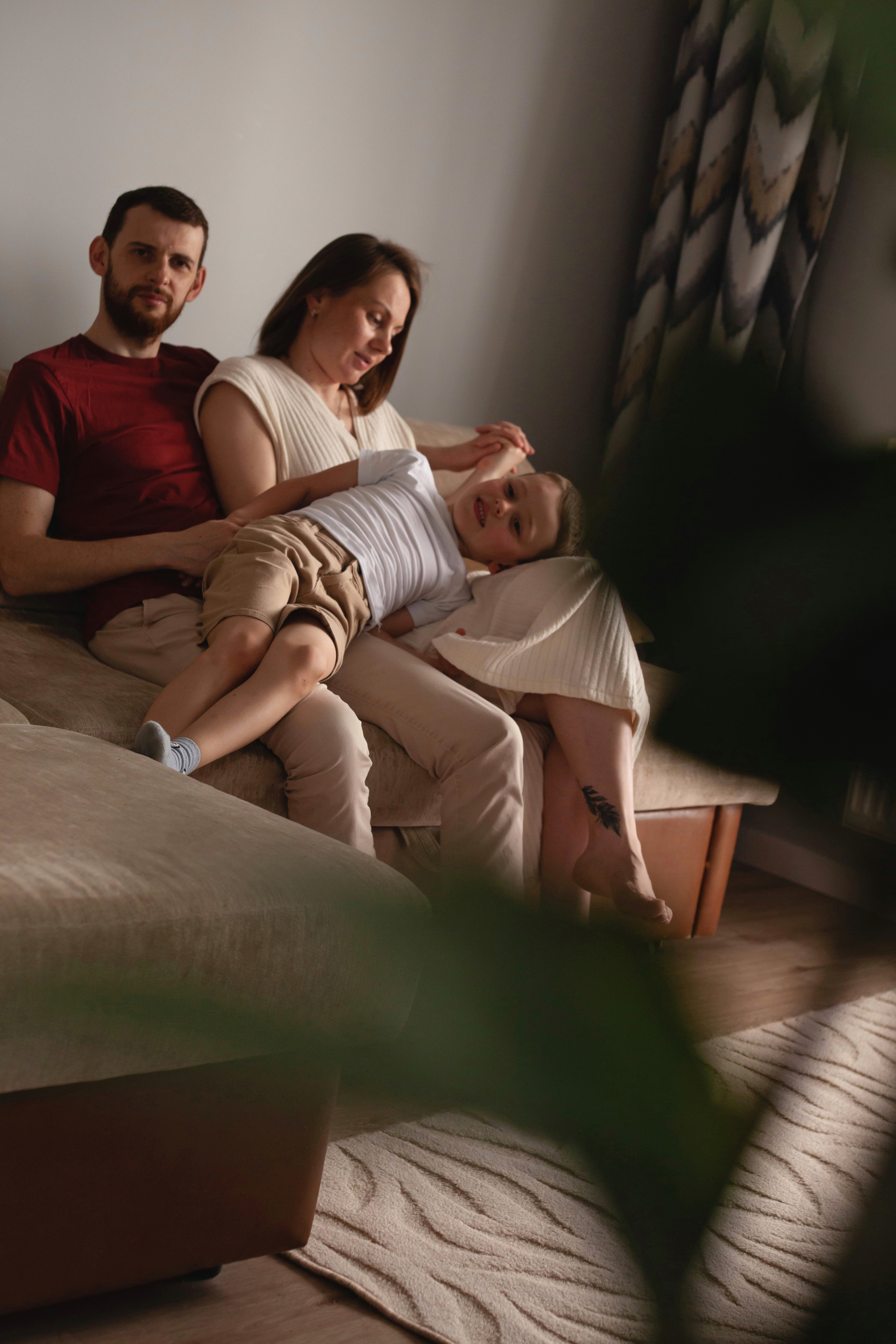 Юля, Виктор и Рома играют в пиратов. Семейный фотограф в Екатеринбурге Мария Мальцева