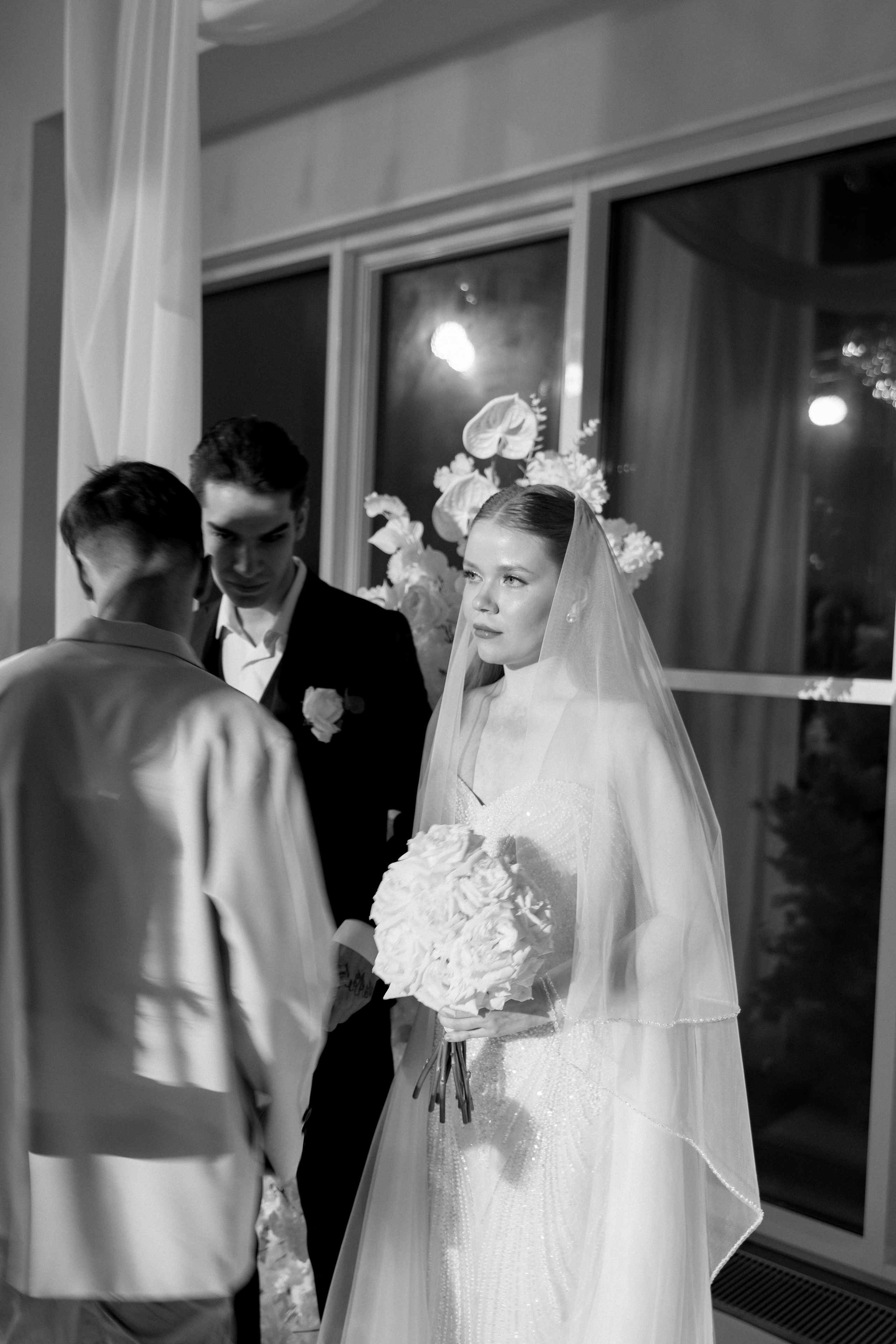 СВАДЕБНАЯ СЬЕМКА СБОРОВ В ОТЕЛЕ И ВЫЕЗД НА ЦЕРЕМОНИЮ (СНЯТО В СИБИРЕ В НИЖНЕВАРТОВСКЕ). Профессиональный фотограф, Санкт-Петербург — Виктория Богомолова