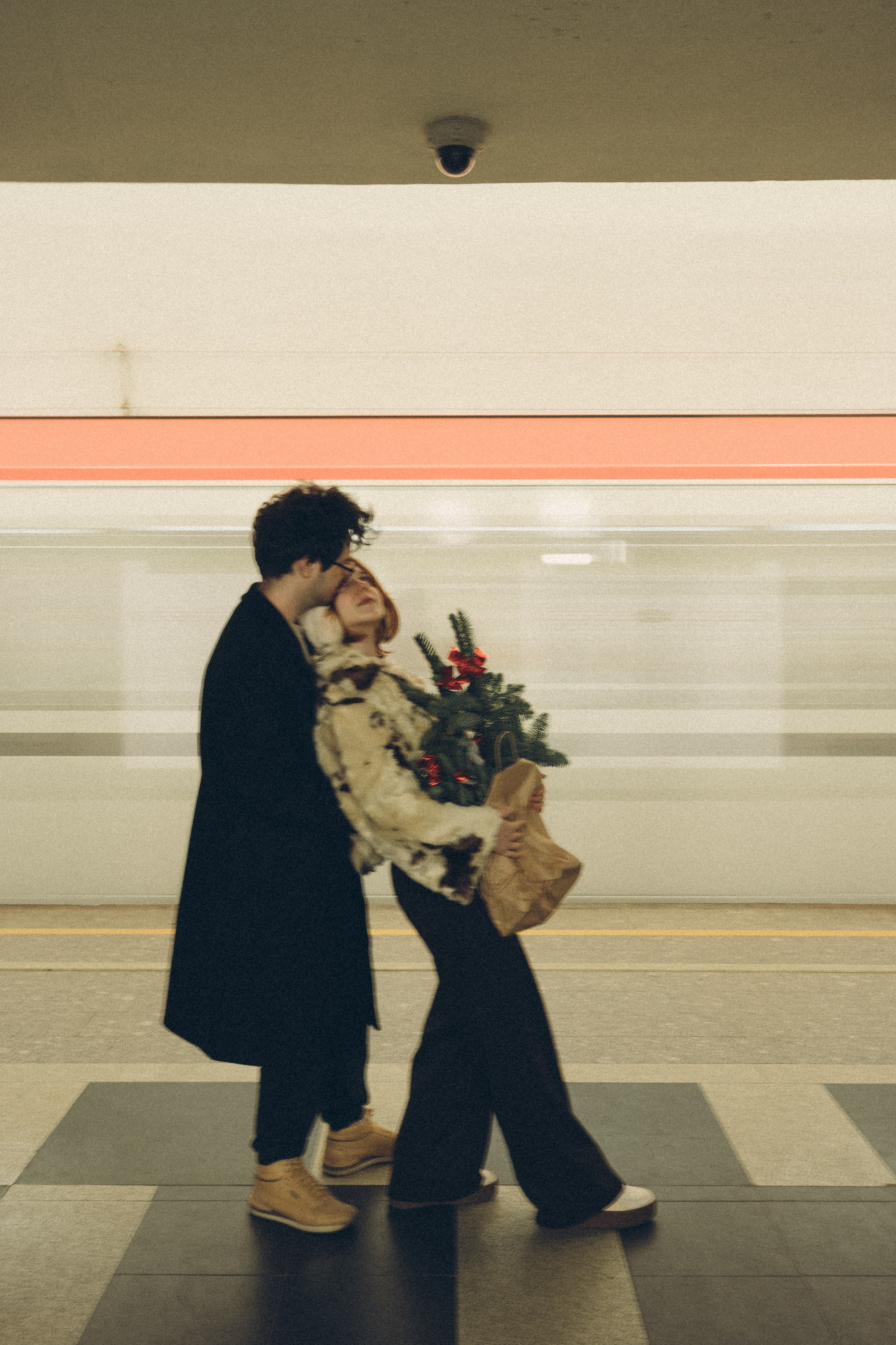 НОВОГОДНЯЯ ФОТОСЕСИИЯ ПАРЫ В МЕТРО ЛЮБОВЬ. Профессиональный фотограф, Санкт-Петербург — Виктория Богомолова