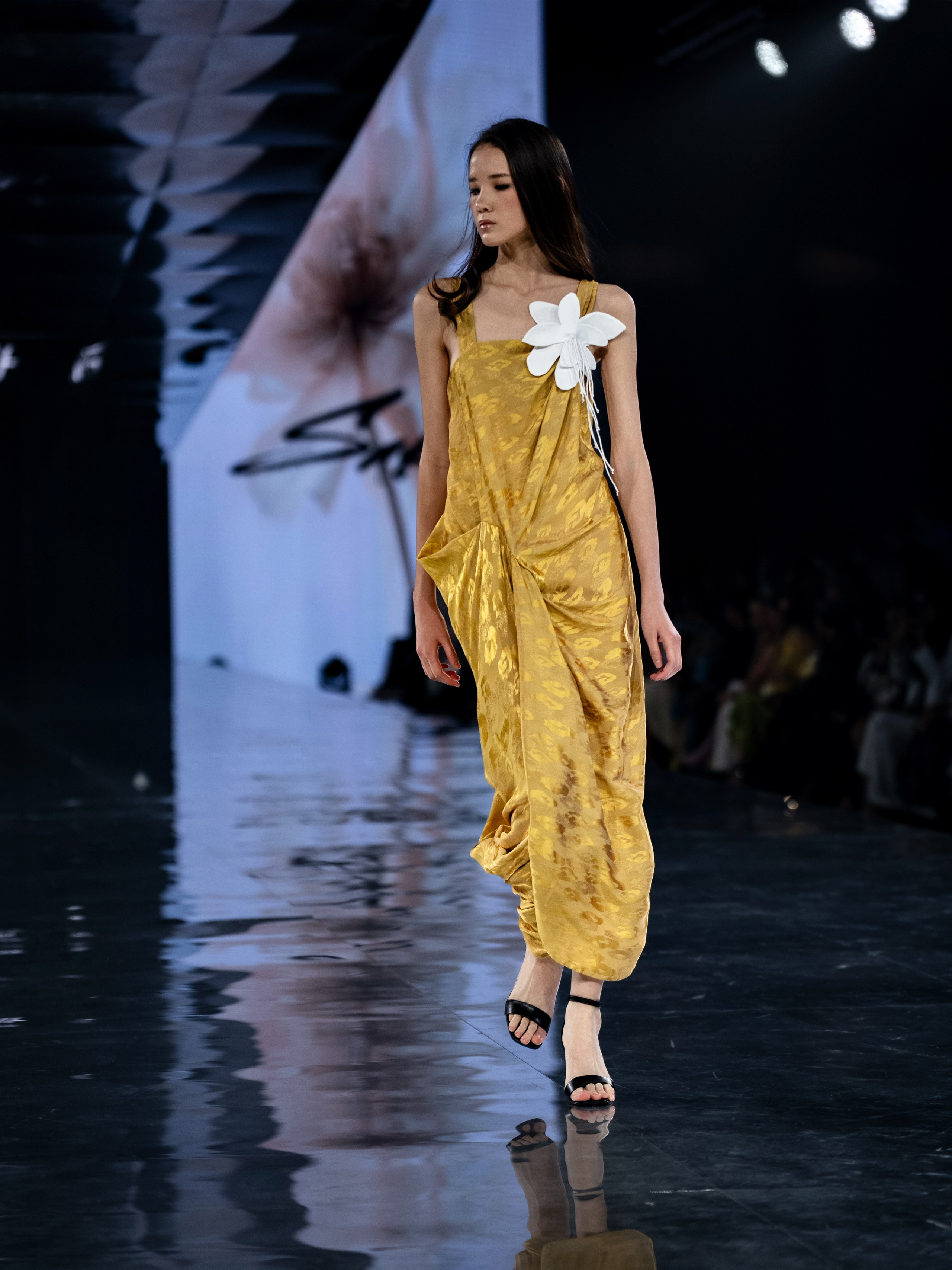 Visa Fashion Week Sako. Сайт Алматинского НЮ АРТ, будуар и фэшн фотографа Дениса Карпенко