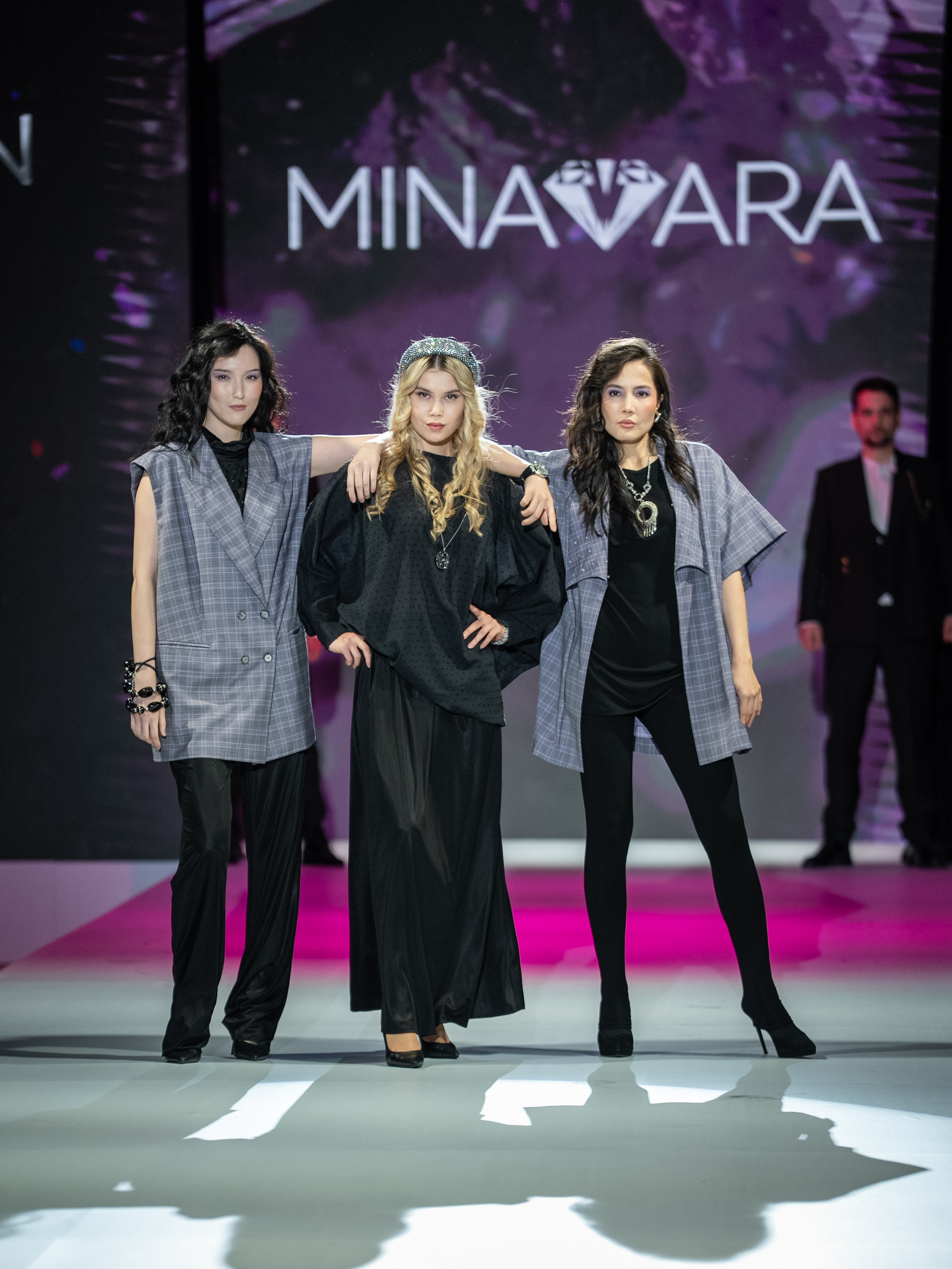 Eurasia Fashion Week Minavara. Сайт Алматинского НЮ АРТ, будуар и фэшн фотографа Дениса Карпенко