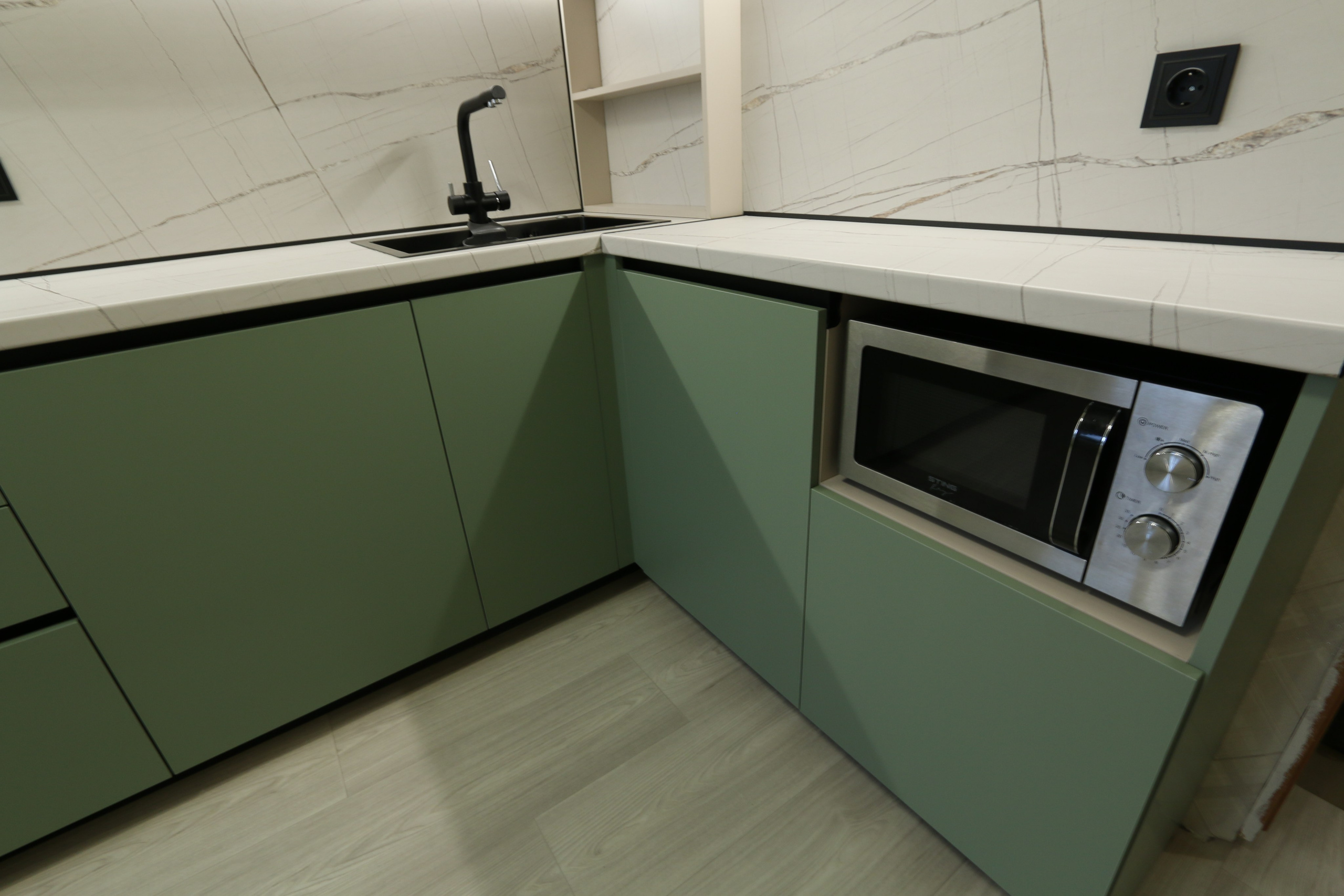 Ул. Костычева 20. Мебельное ателье РАУМАН