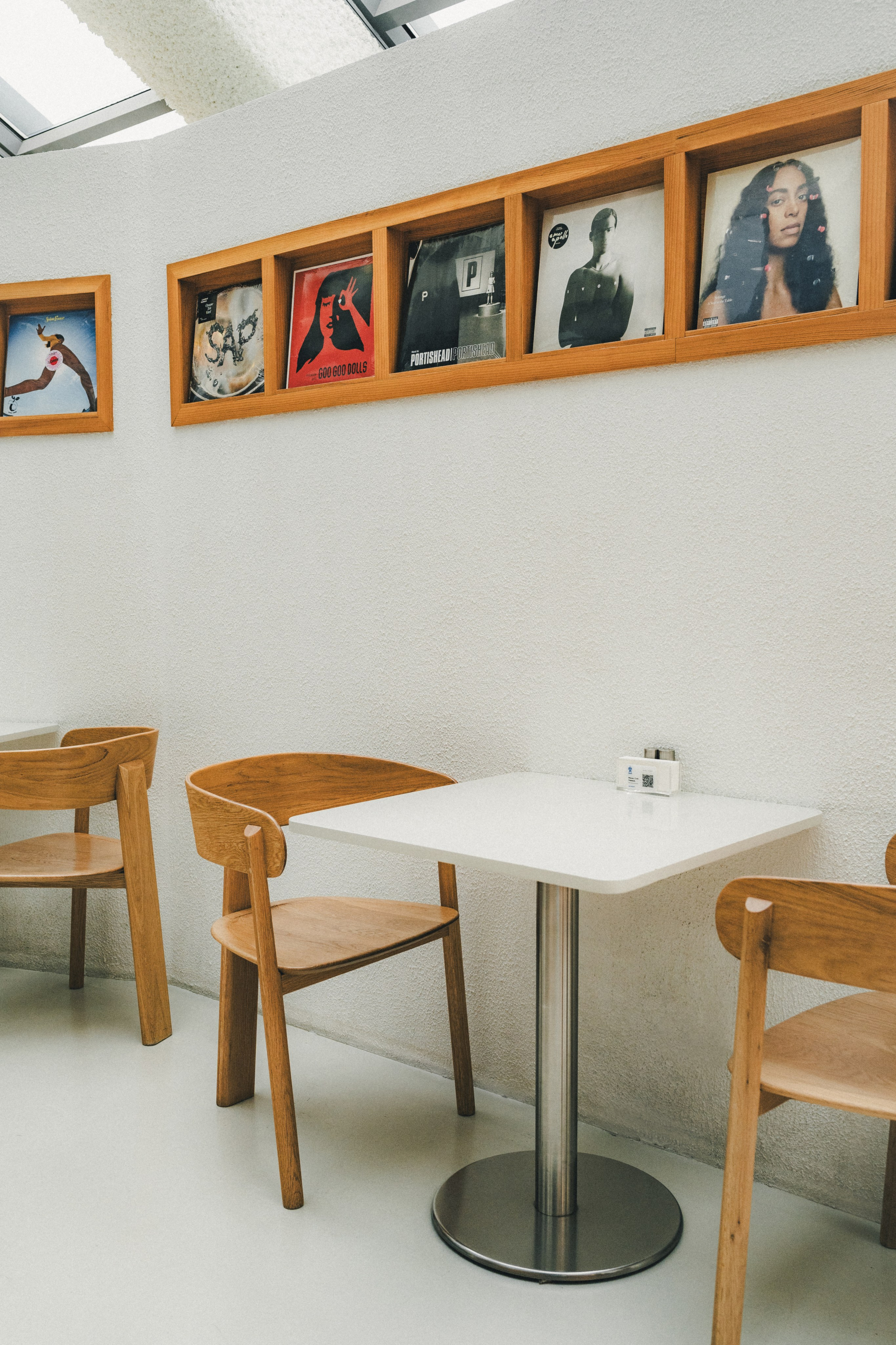 Found Record Store & Pizzeria. Фотограф Илья К. в Москве