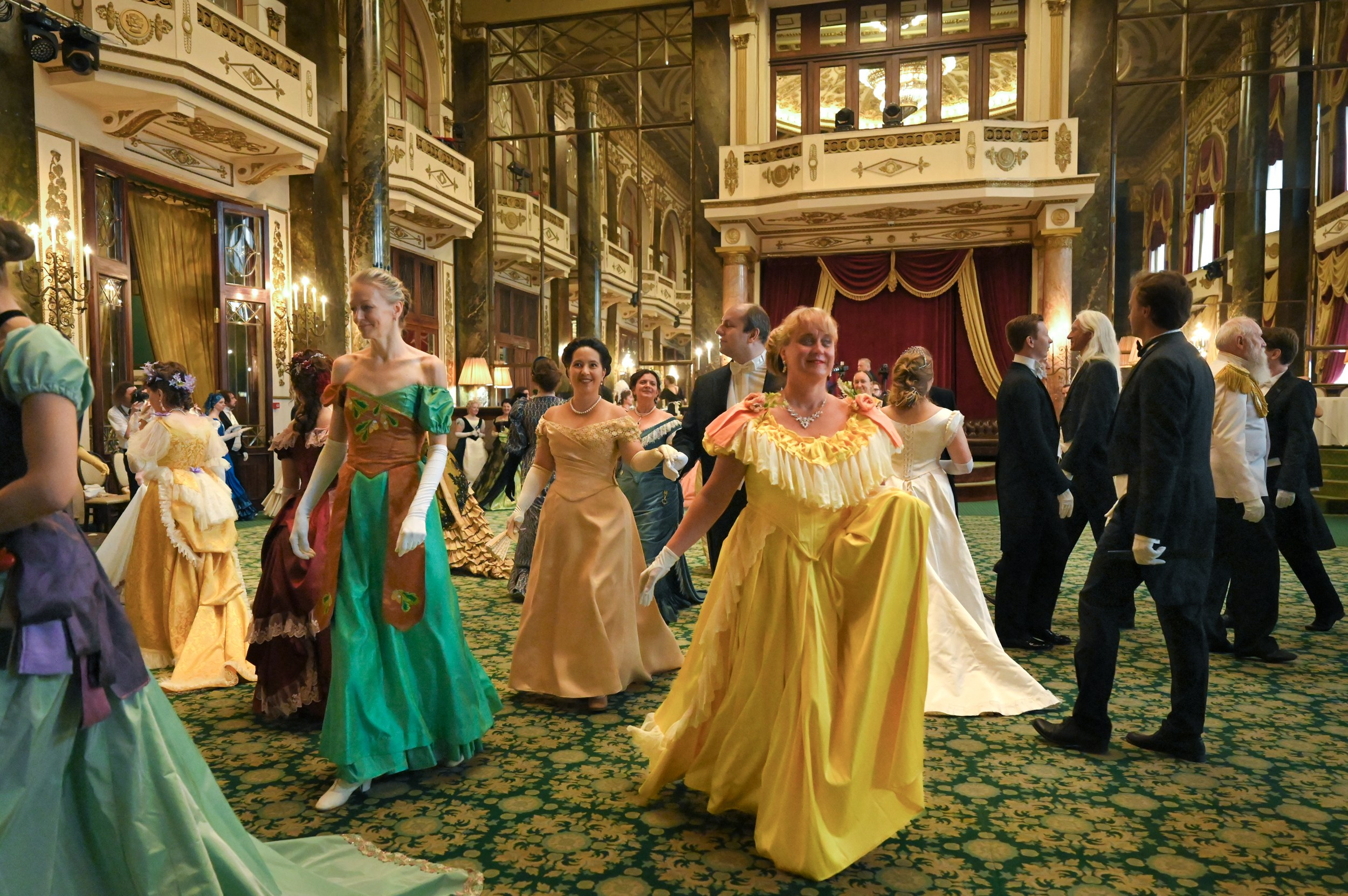 Бал в Яре. Фотосессии в Москве. Фотограф Жоголева Мария