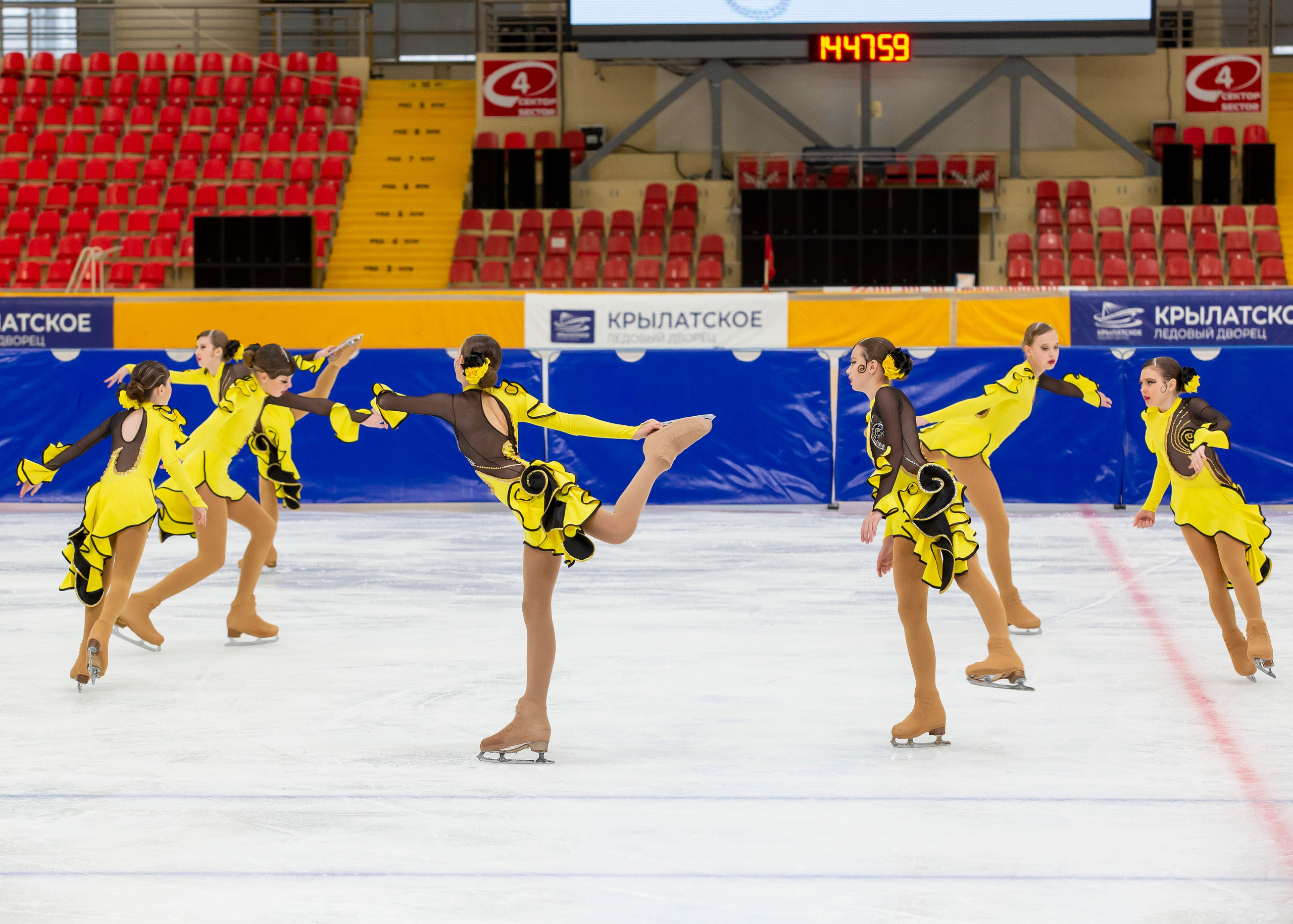 Открытый кубок Московского спорта среди спортивных балетов на льду. Детский театр на льду «АЛЕКО» 2024. Репортажный фотограф в Москве
