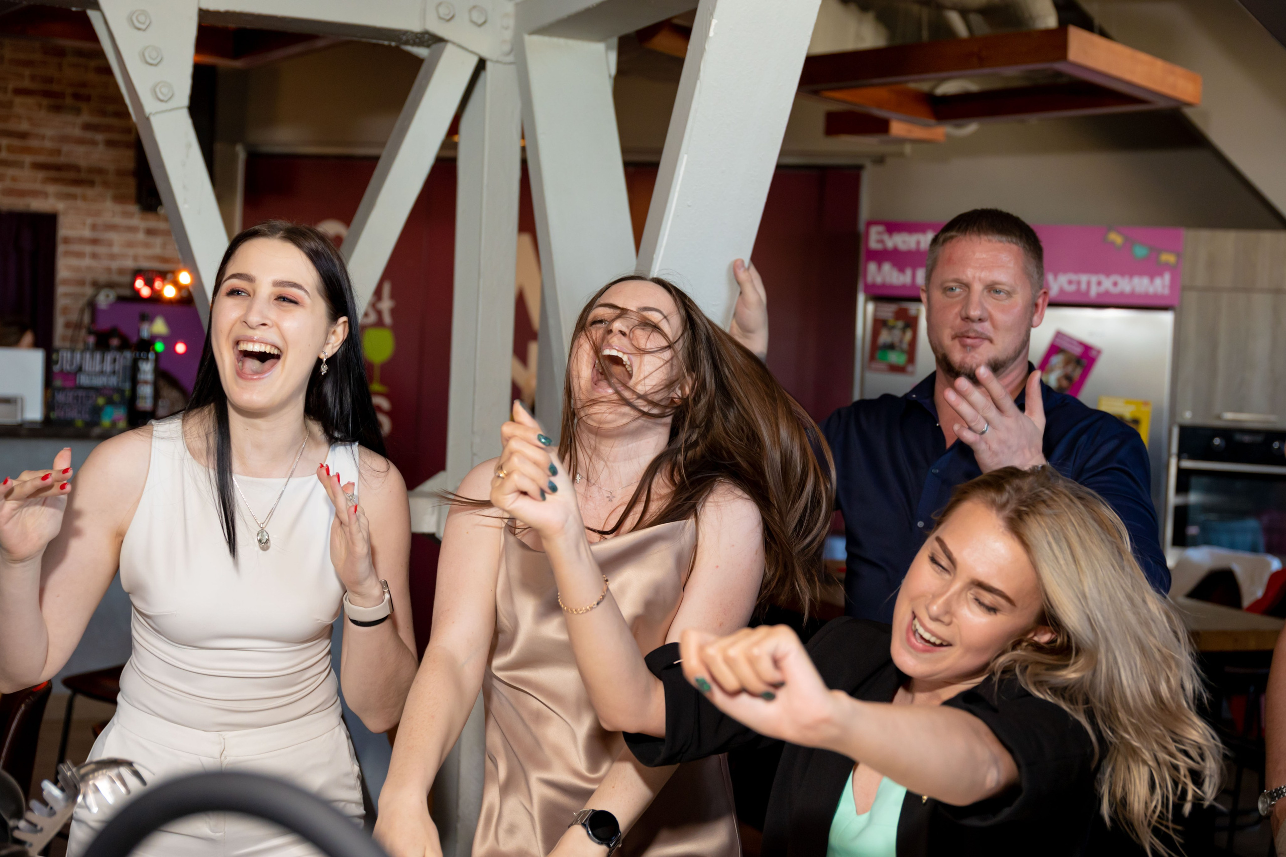 Фотосъёмка камерного корпоратива компании Грузовичкоф. Фотограф на праздник, корпоратив, День Рождения и Юбилей в г. Санкт-Петербурге Алексей Анкушев