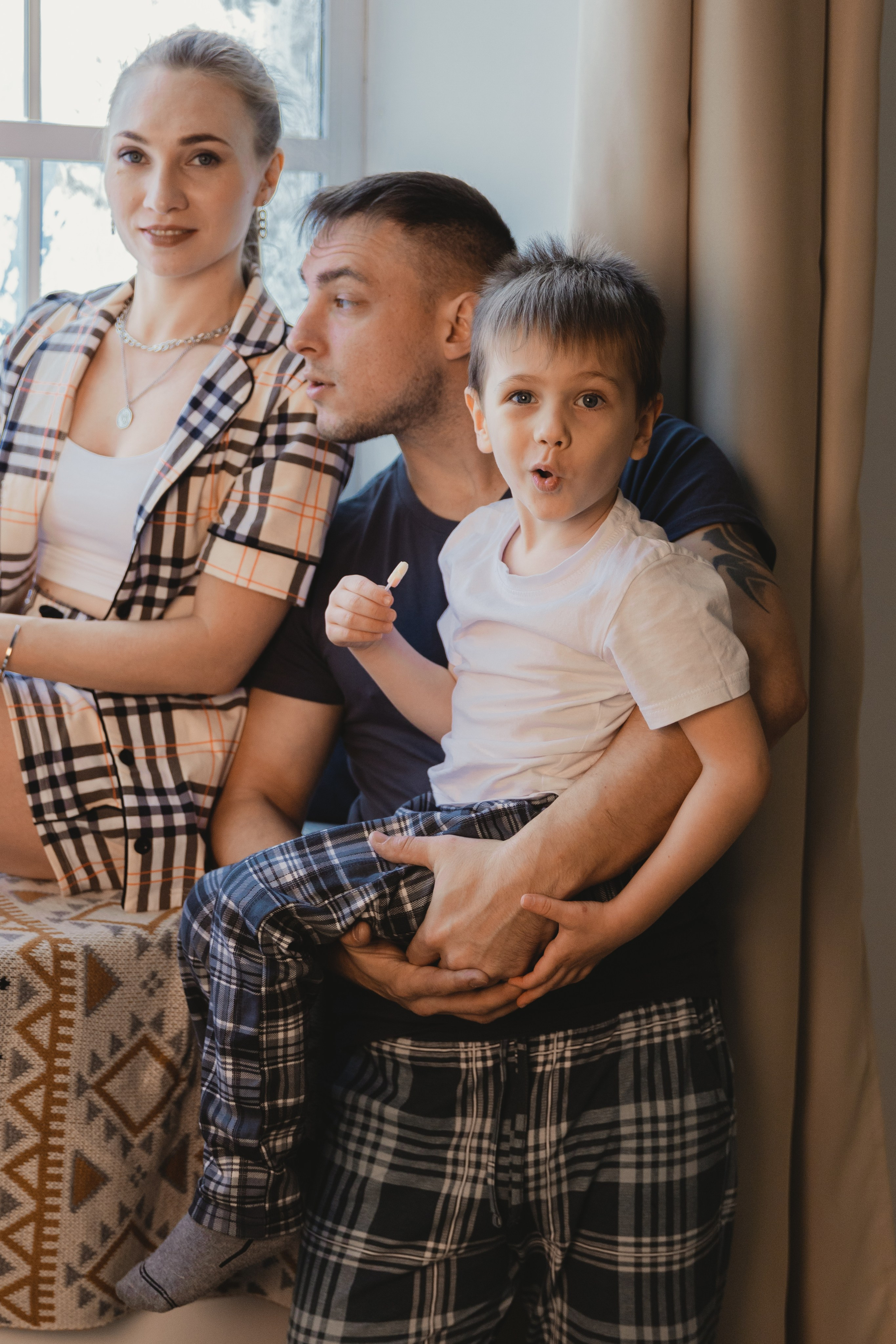 Оля, Дима и Дёма. Предновогодняя история. Фотограф во Владивостоке. Юрганова Анна