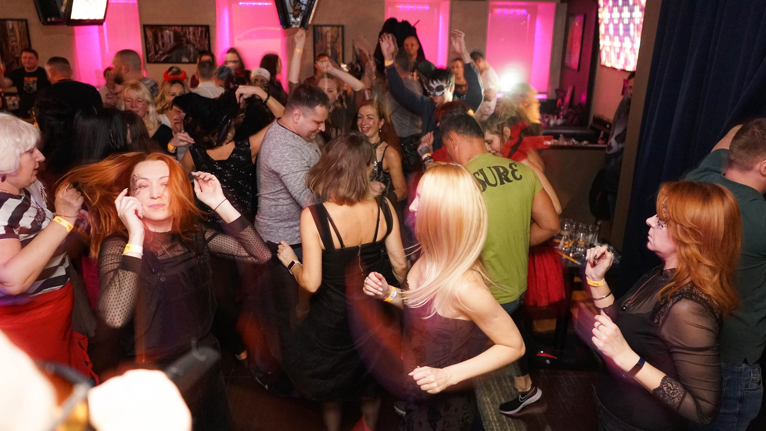 Фандец. Хеллоуиновская клубная вечеринка | 13.11.21. Галерея Фантим