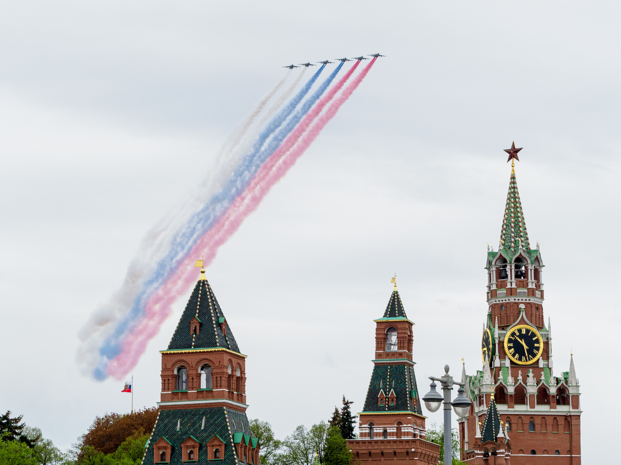 Парад победы салют 2020. Фотограф Андрей Лисовский