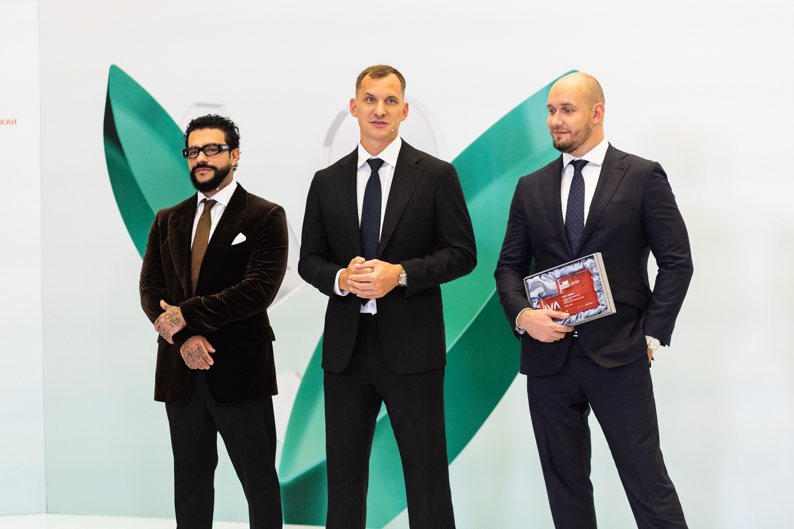 IVA на Московской бирже. Свадебный и портретный фотограф в Королёве Сергей Чихарев