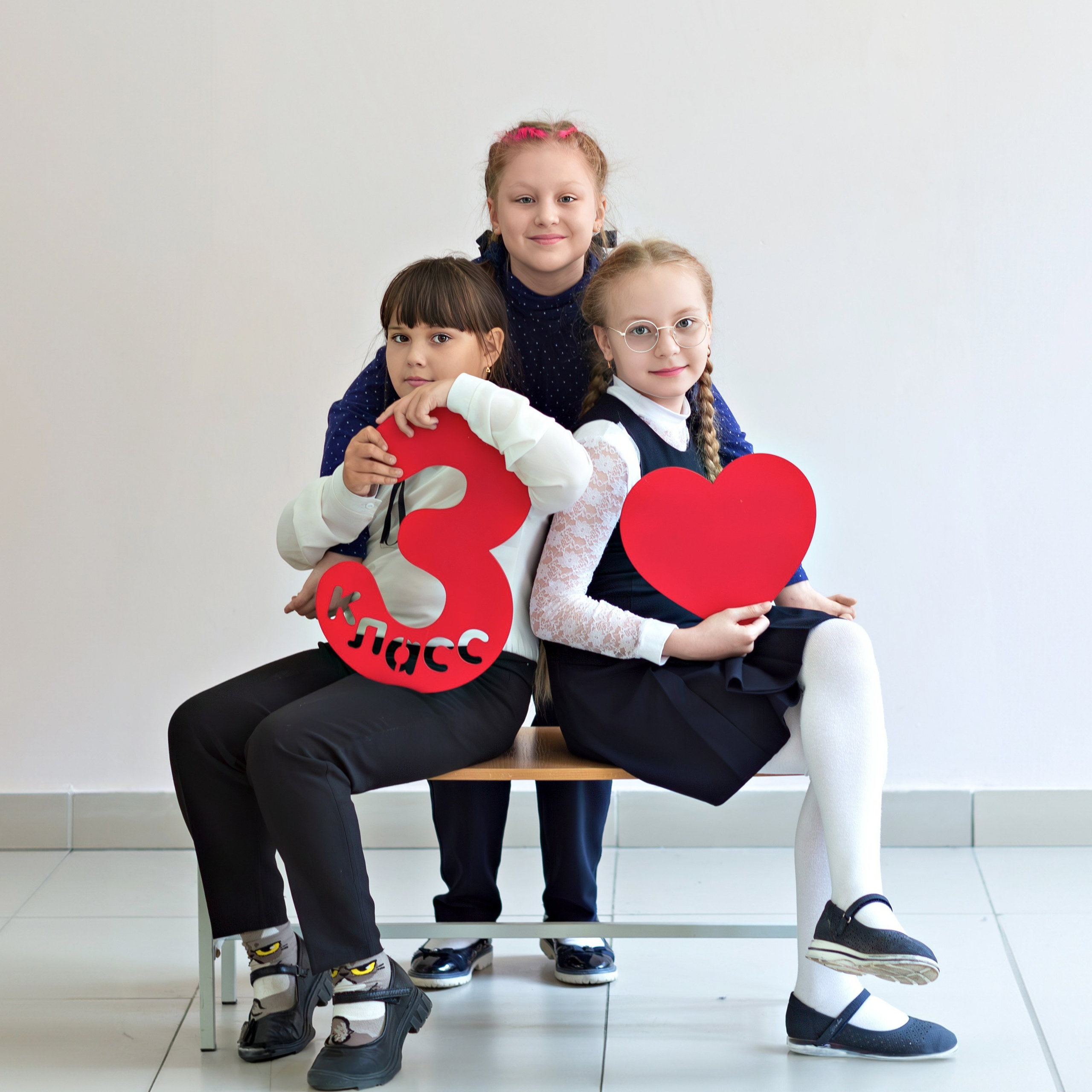 Друзья. Выпускные альбомы и школьный фотограф в Подольске, Троицке, Щербинке, Москве и Московской области