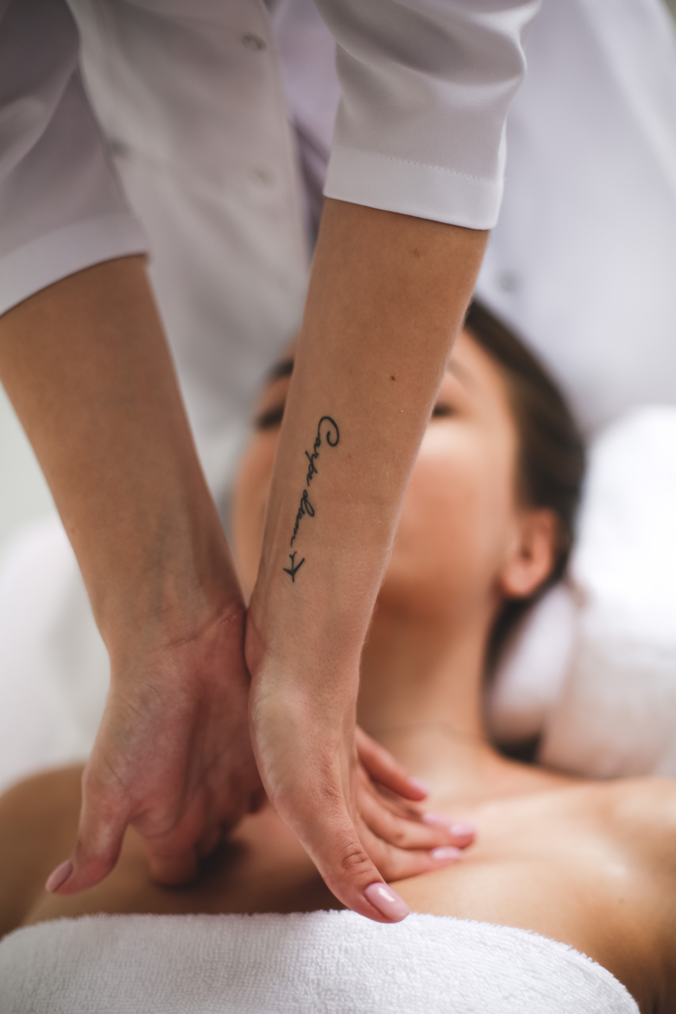 Фото контент для специалиста по шугарингу и масажу. Бренд, контент фотограф в Волгограде Елена Даньшина