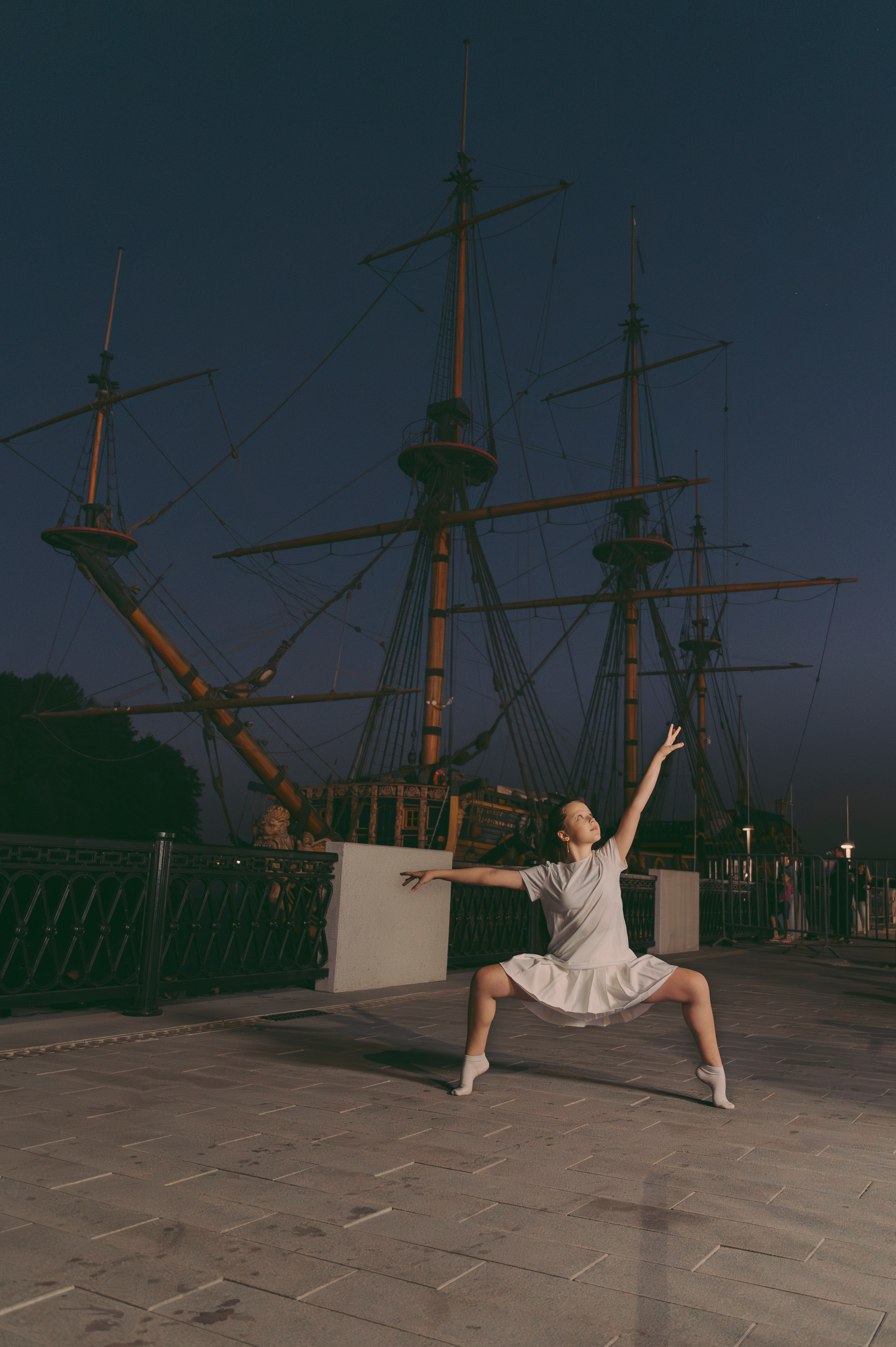 Съёмка EnDehors в вечернем городе. Фотограф Сергей Дружков (Воронеж / Липецк)