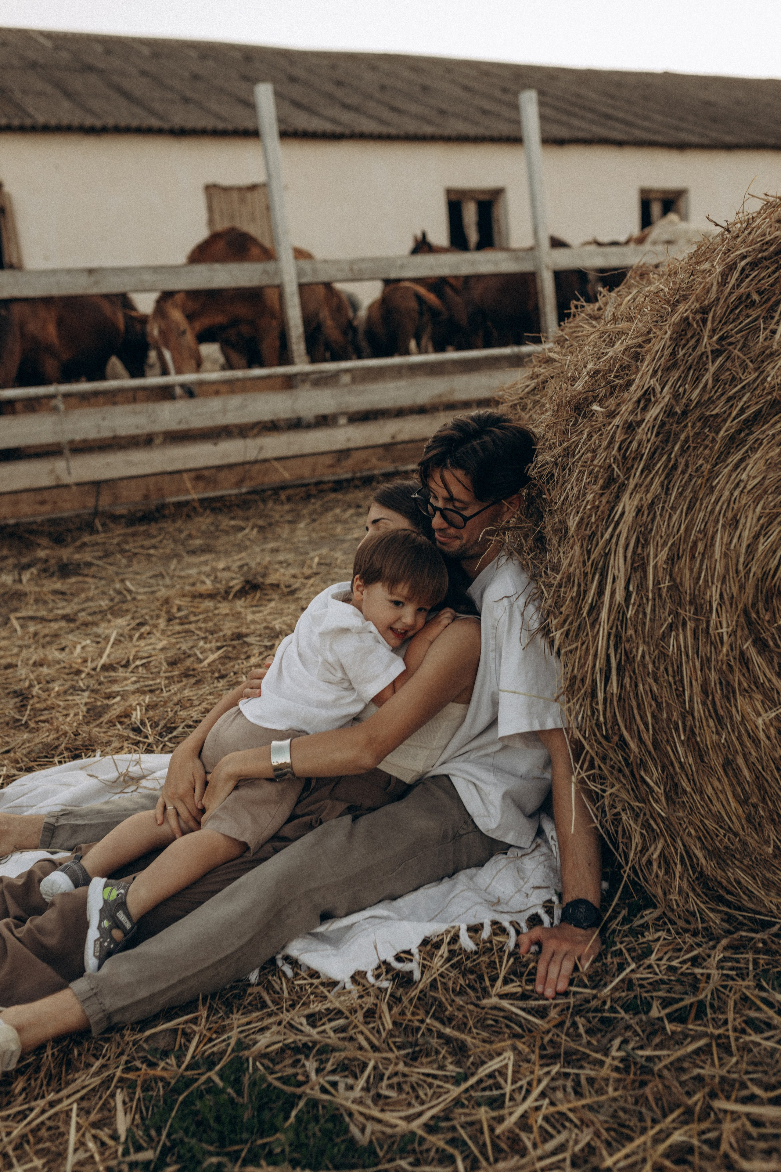 Миша Таня и Лев на ферме. Семейный фотограф в Новороссийске и Анапе Александра Яковлева