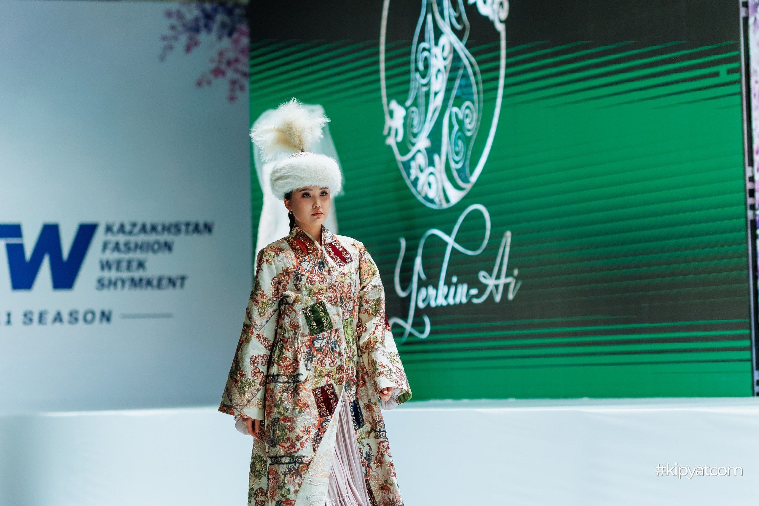 KAZAKHSTAN FASHION WEEK SHYMKENT 11 SEASON. Кипятком Шымкент