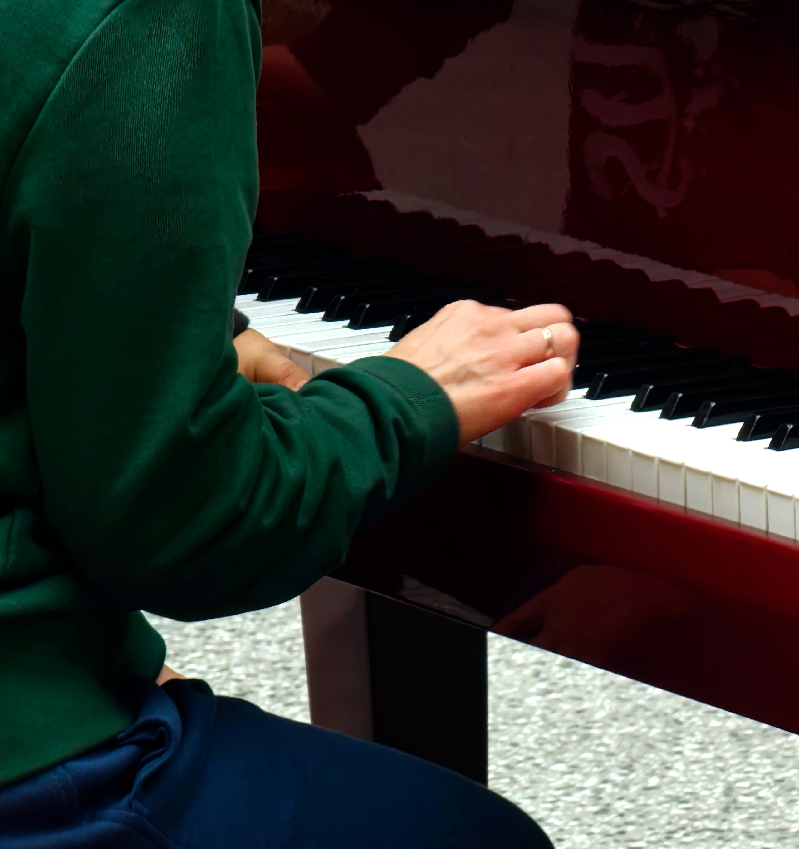 Август 2025. Den Mirov — Фотограф, Музыкант