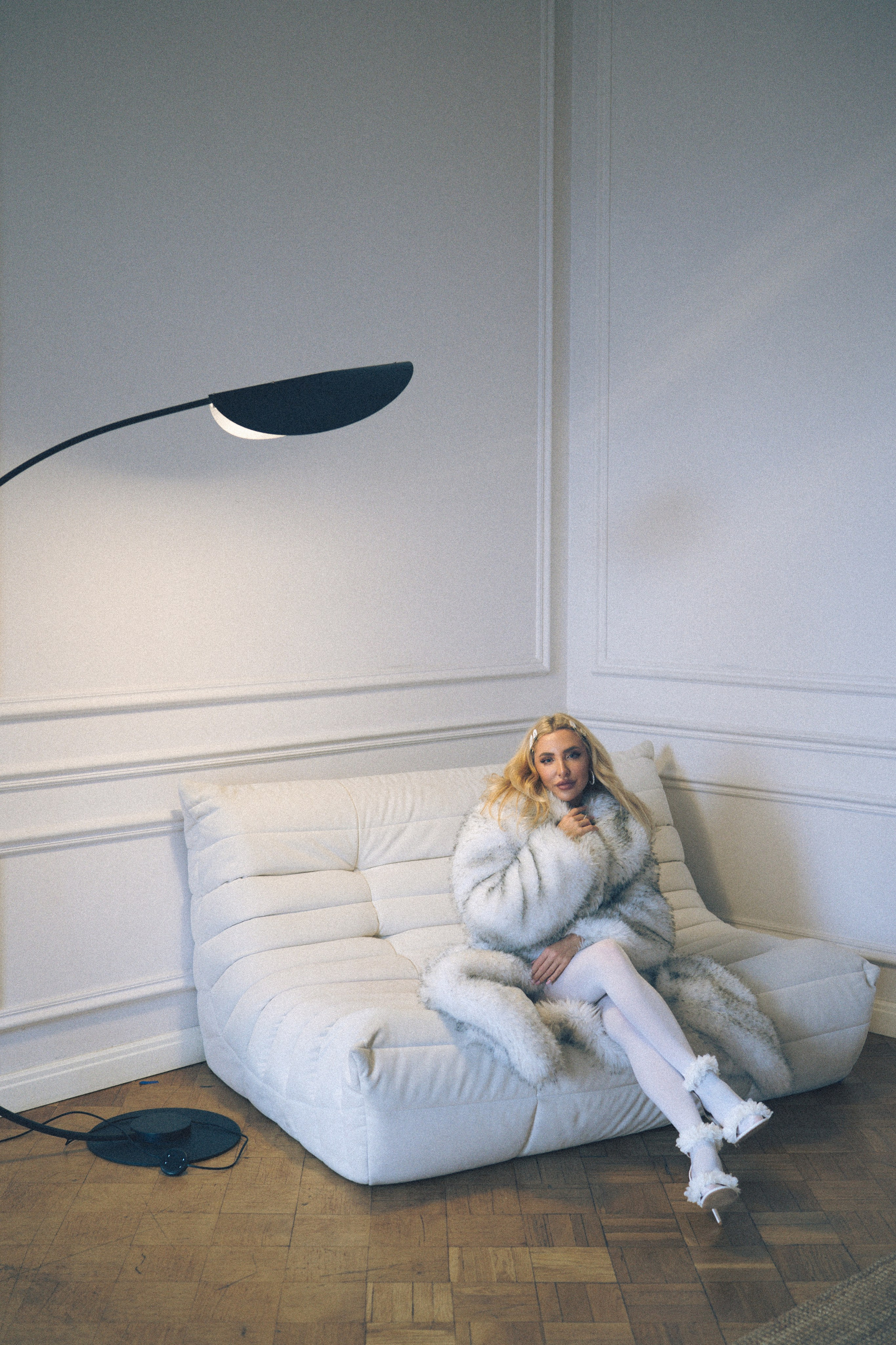 МИНИМАЛИЗМ В СТУДИИ НА ЧЕРНЫШЕВСКОЙ В СТУДИИ С БАЛКОНОМ. Профессиональный фотограф, Санкт-Петербург — Виктория Богомолова