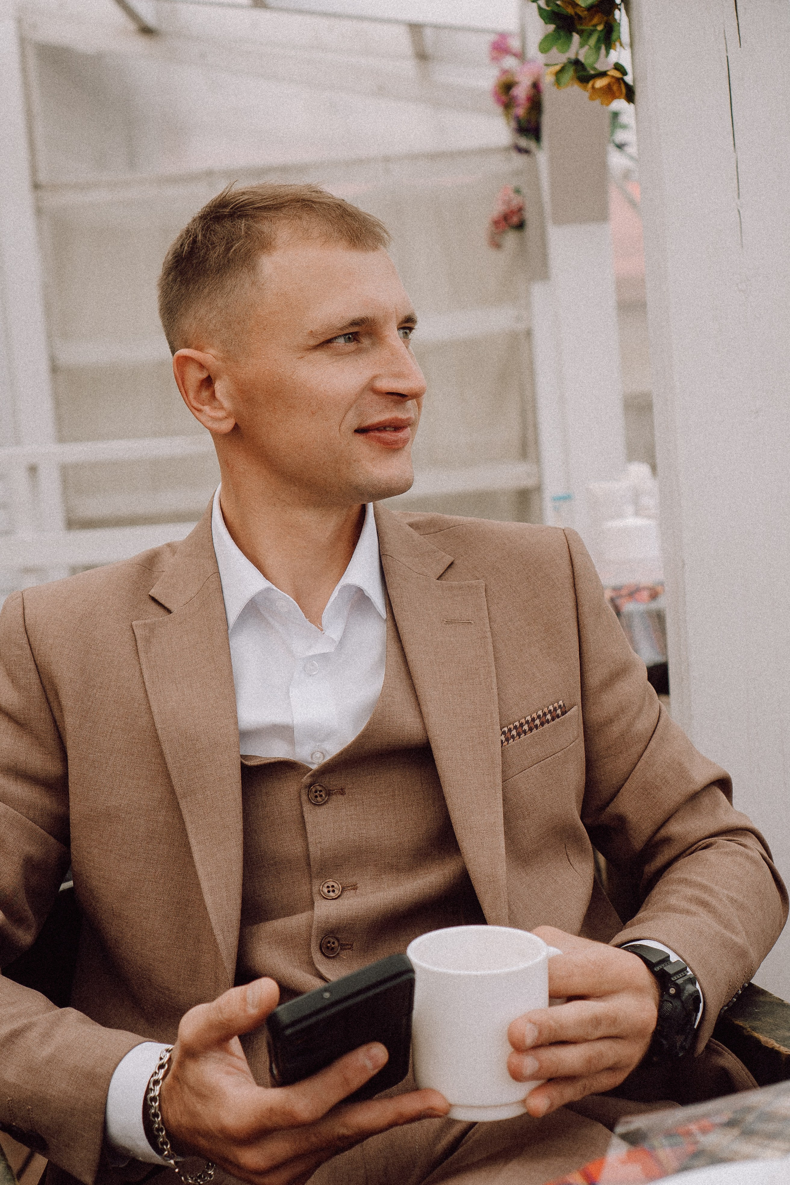 СВАДЕБНАЯ ФОТОСЕССИИЯ ПАРЫ В ГОРОДЕ ПРИОЗЕРСК В СОСНОВОМ ЛЕСУ И С ПИКАПОМ. Профессиональный фотограф, Санкт-Петербург — Виктория Богомолова