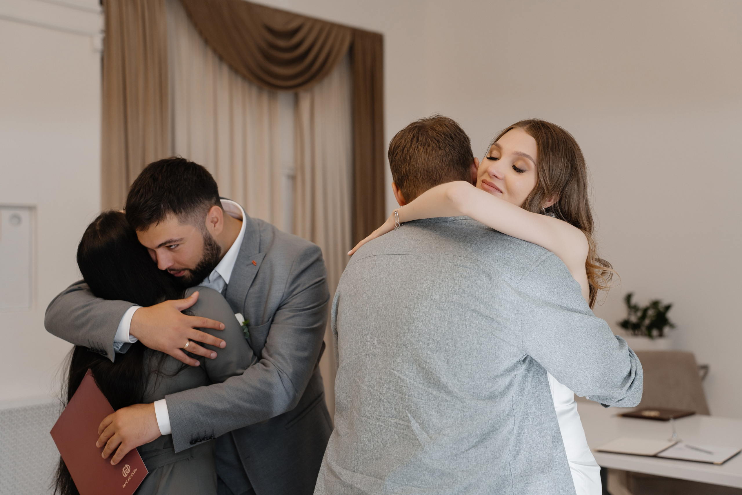 Свадебная фотосессия в отеле Soluxe. Свадебный и семейный фотограф в Москве Светлана Зоткина