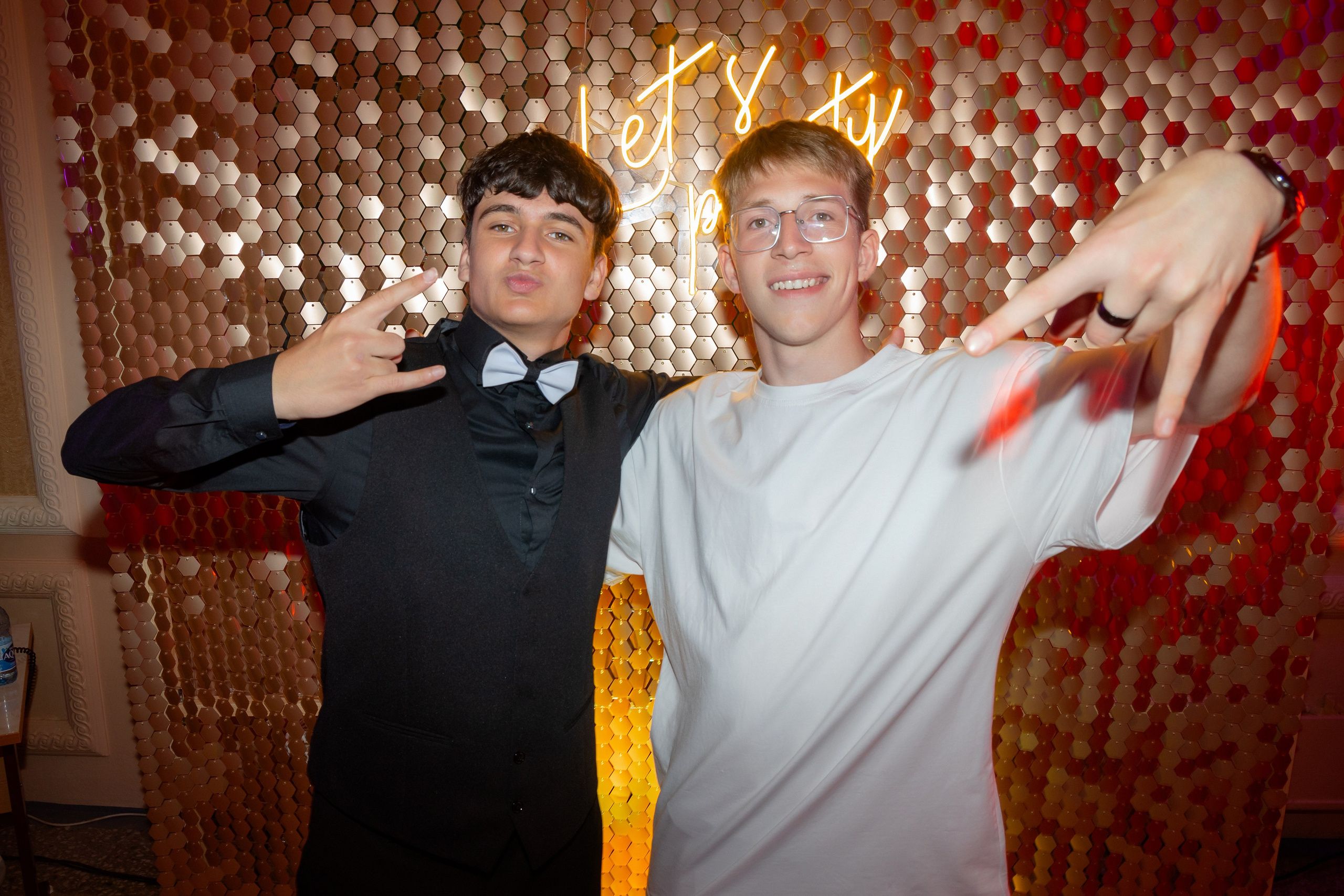 Школьный выпускной 2024 год в Соколе (Минск). Свадебный фотограф в Минске/Беларуси Сергей Спиридонов