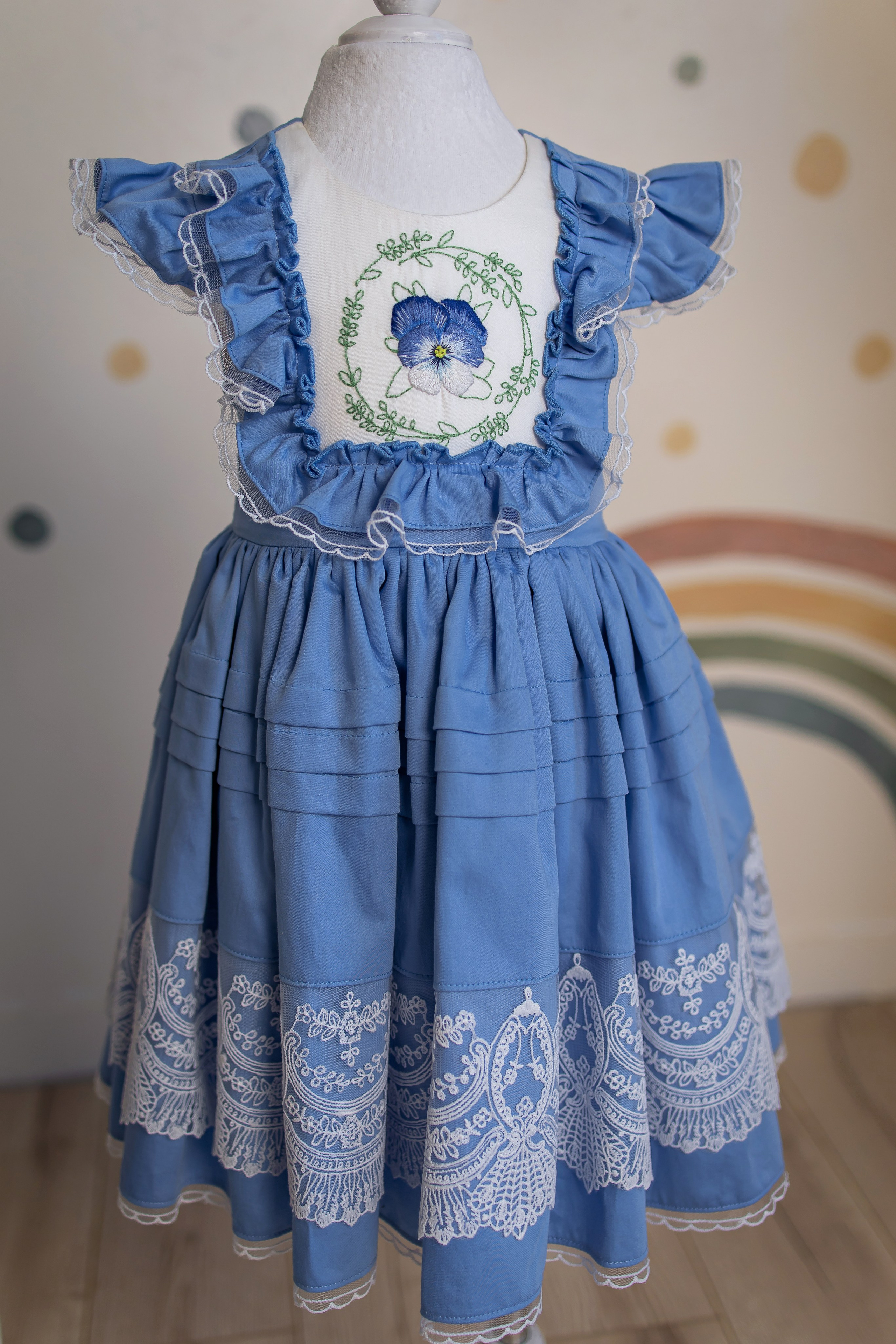 Наряды для детей. Интерьерная фотостудия Background в Омске