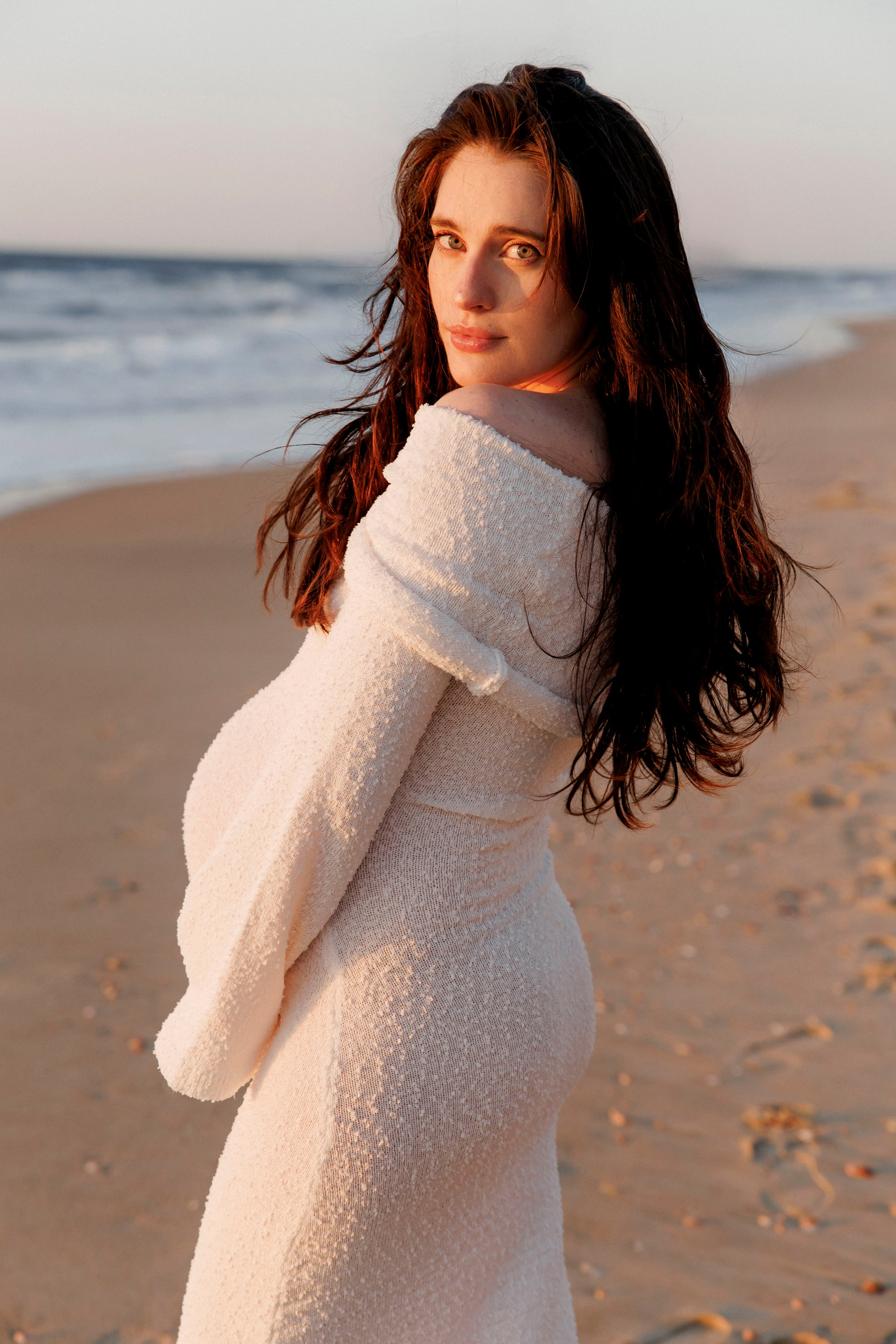 Pregnancy photoshoot (home/park/beach). Главная