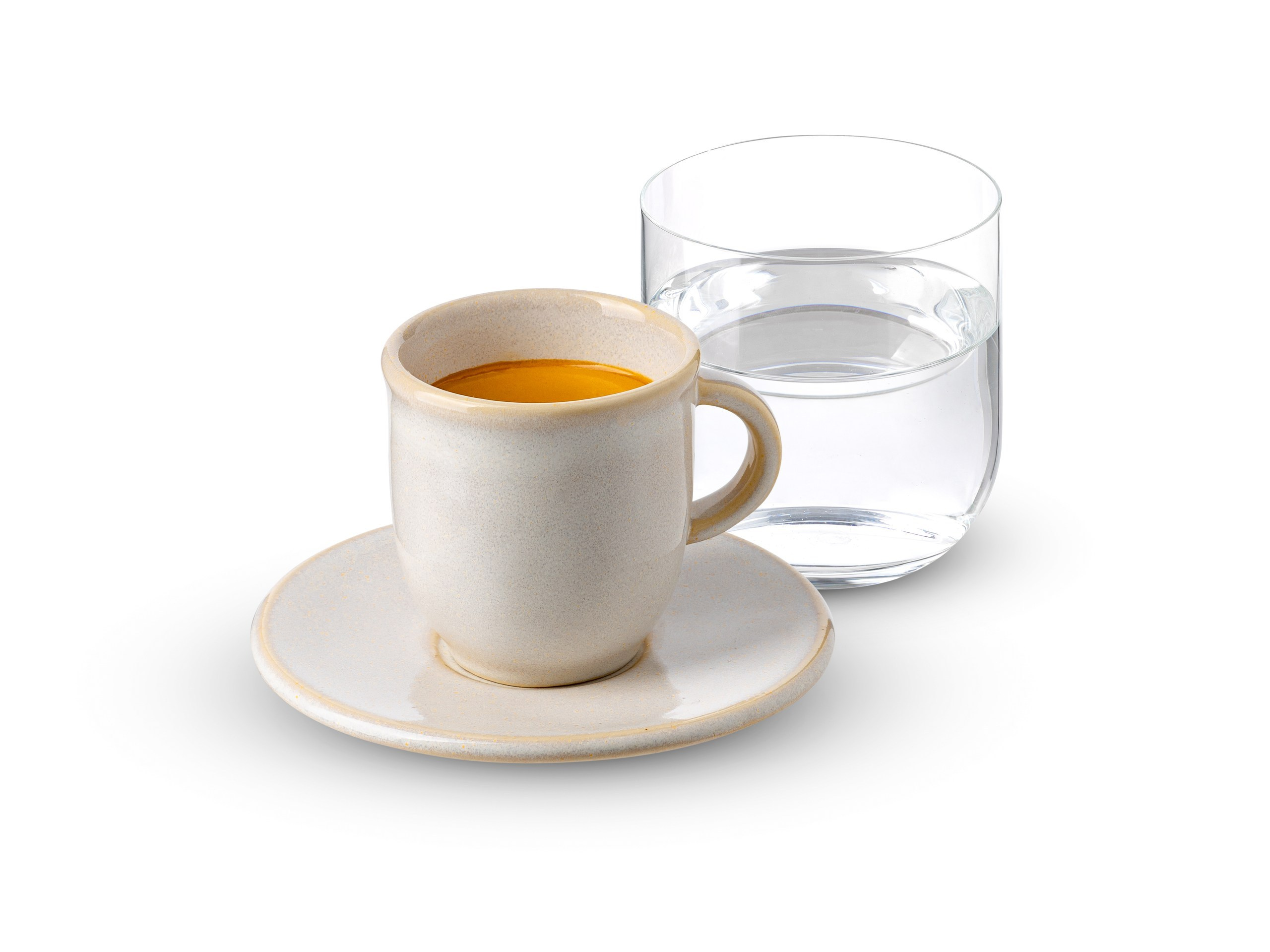 ЭСПРЕССО 220₽. Насыщенный черный кофе. Напиток небольшого обьема 60 мл, пьется в три глотка. Напиток подается со стаканом воды.