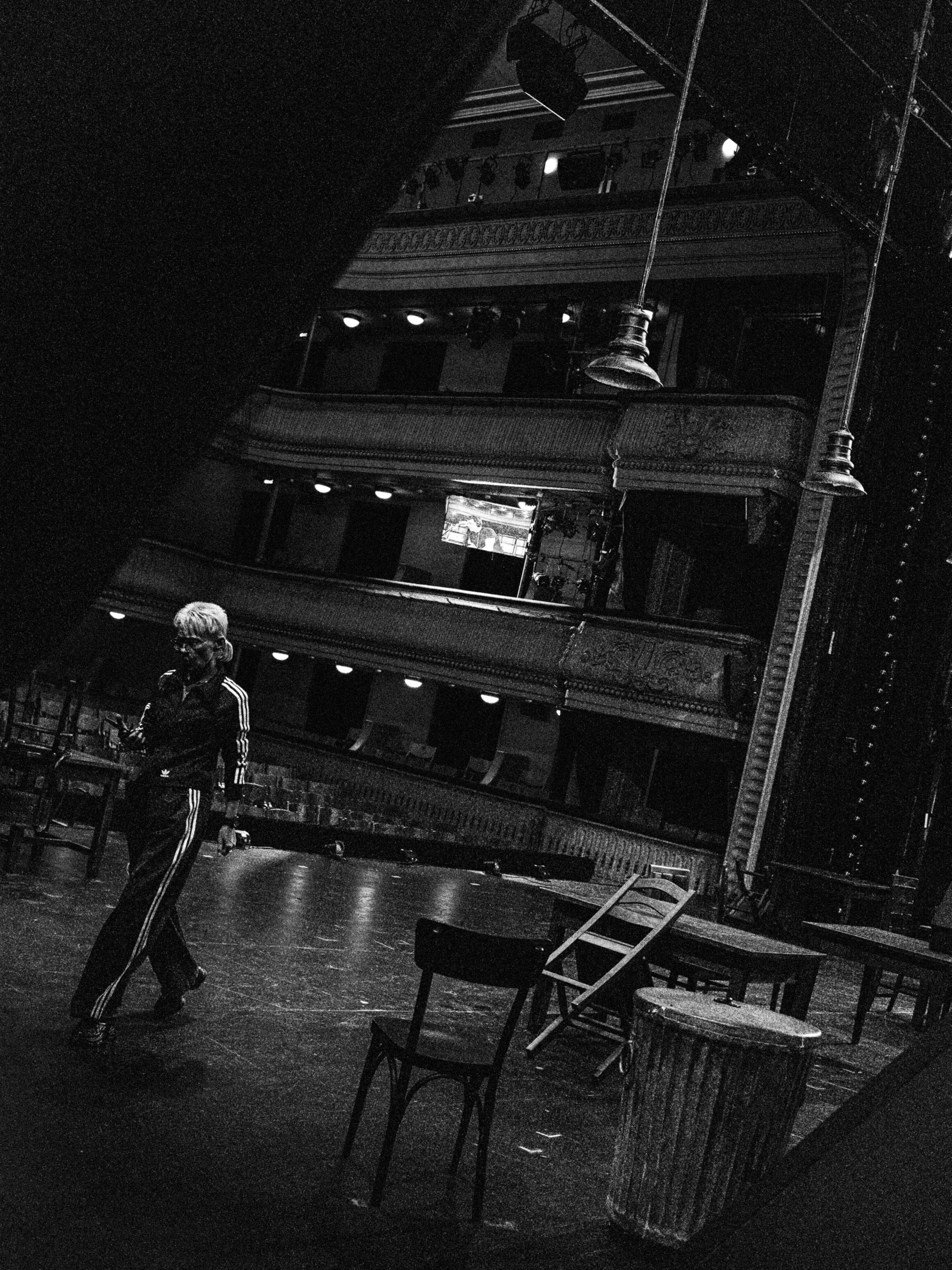 Theatre backstages. Portrait and backstage photographer Nina Crane