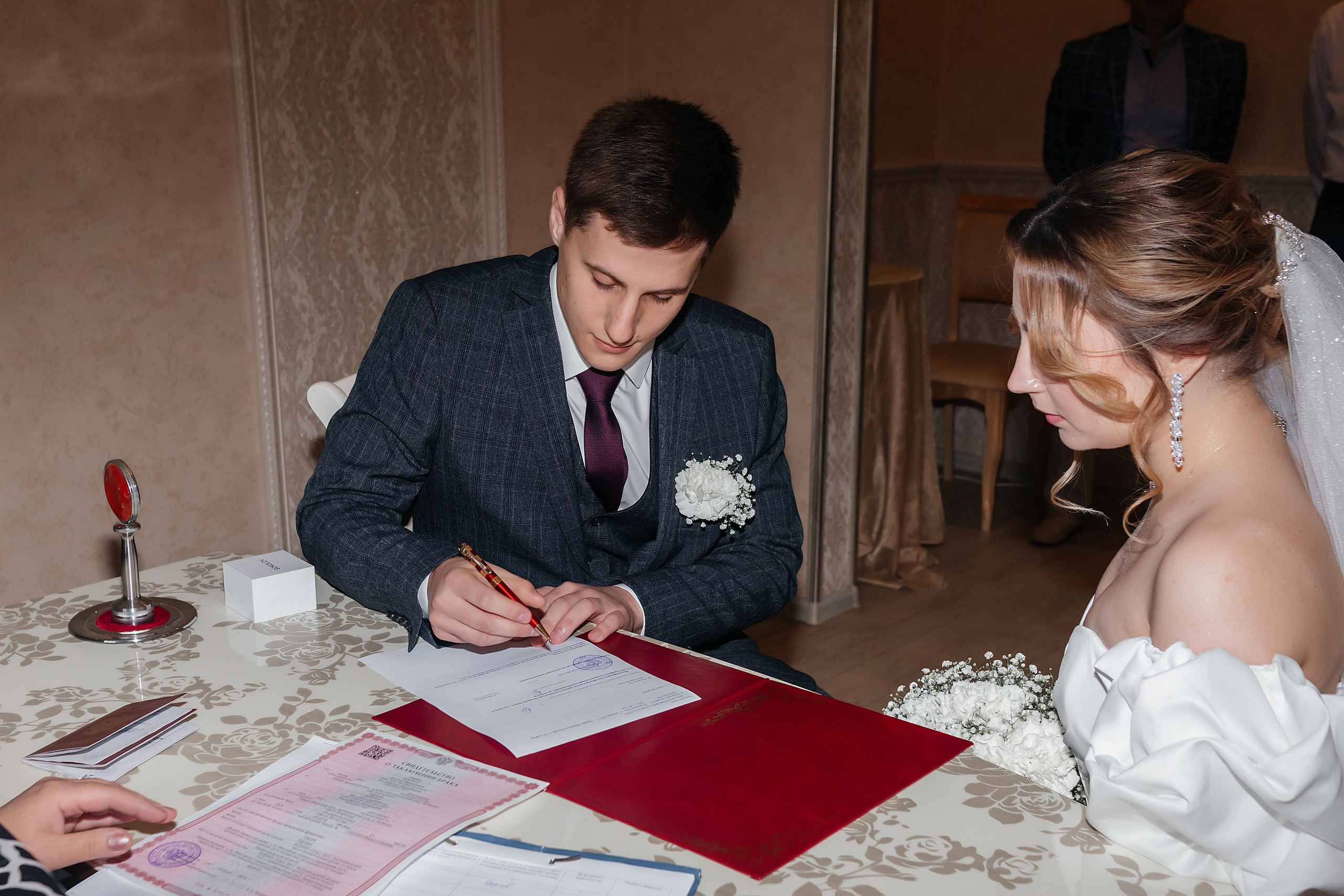 Свадебная съемка в Нижегородской филармонии. Свадебный фотограф и фотограф Love-Store в Нижнем Новгороде Анастасия