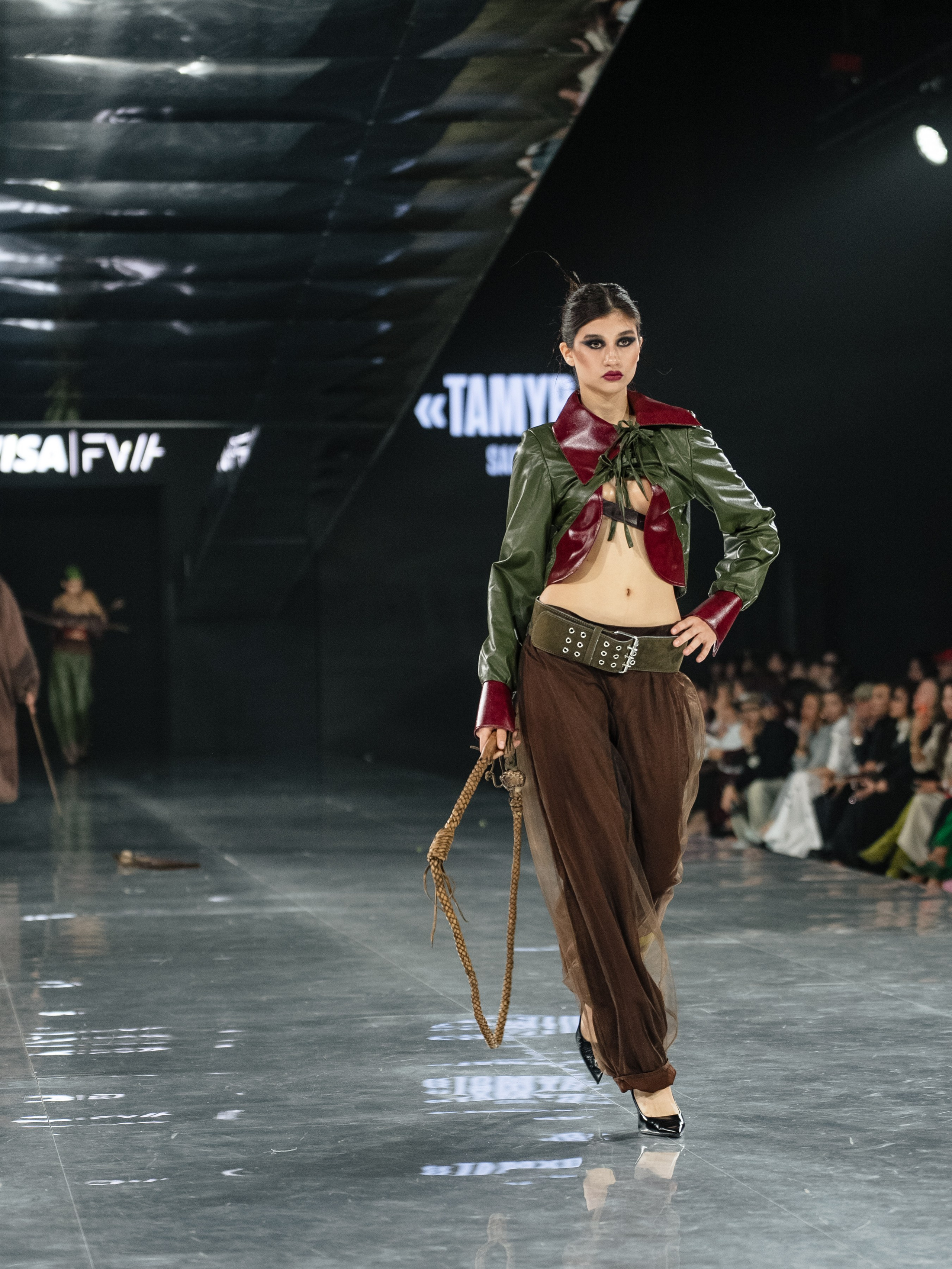Visa Fashion Week SAKH. Сайт Алматинского НЮ АРТ, будуар и фэшн фотографа Дениса Карпенко