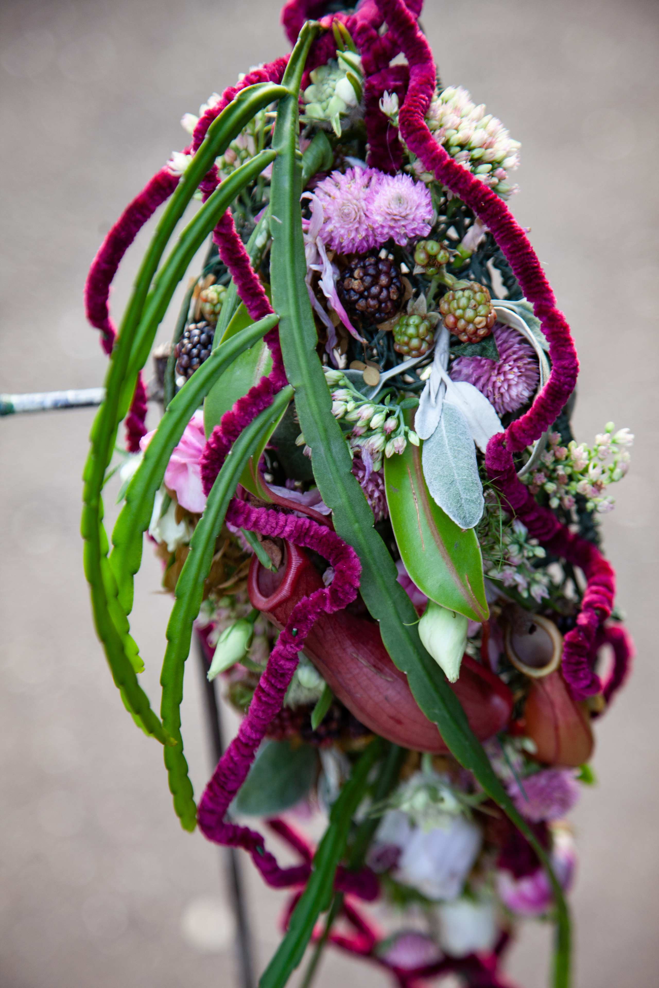 Свадебный букет в монтажной технике, работа Марии Полещук. Maria Poleshchuk, commercial photographer in Sydney